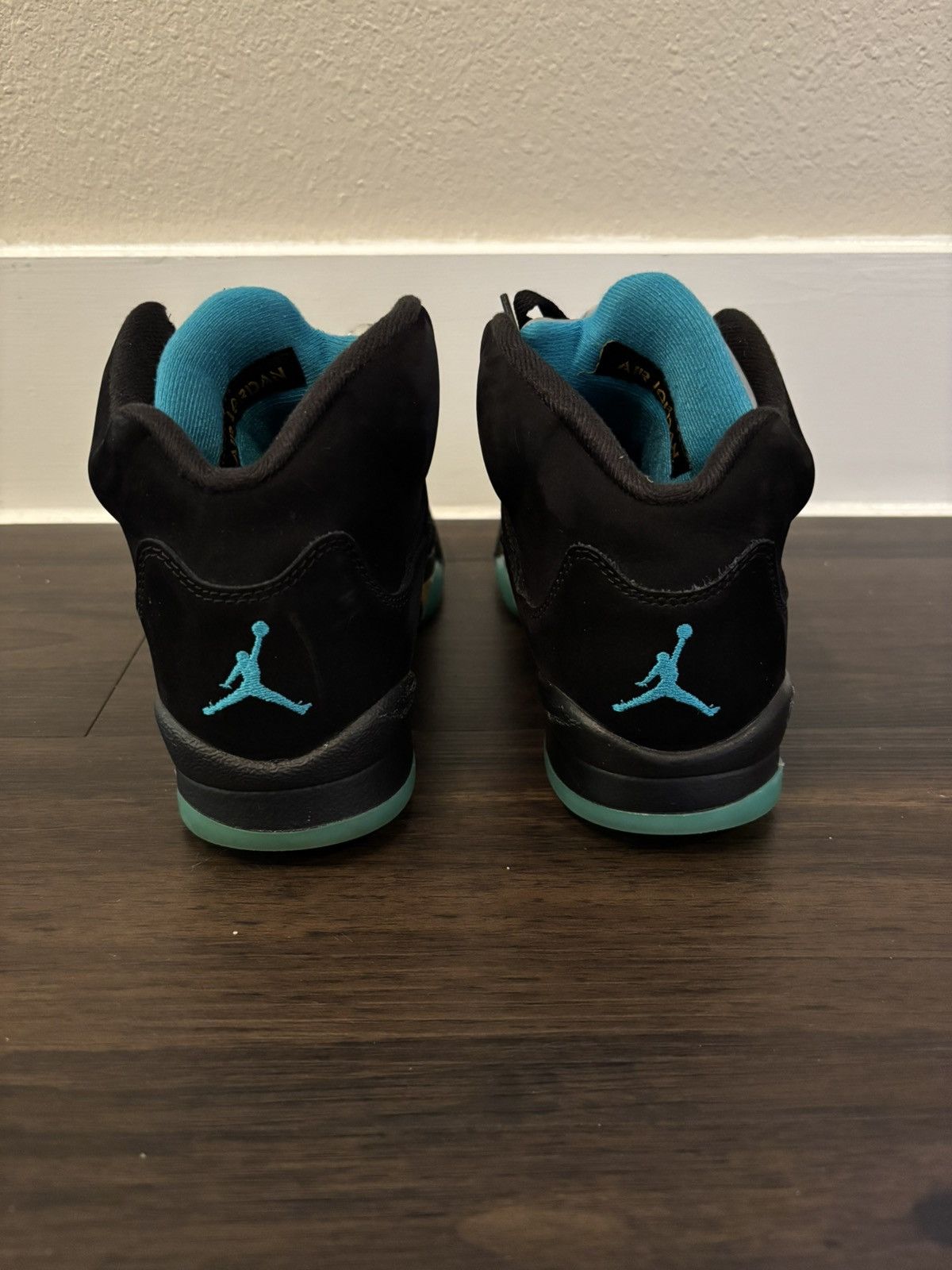 Jordan Brand Air Jordan 5 Retro GS “Aqua” Size 6 Size US 6 / EU 39 - 4 Thumbnail