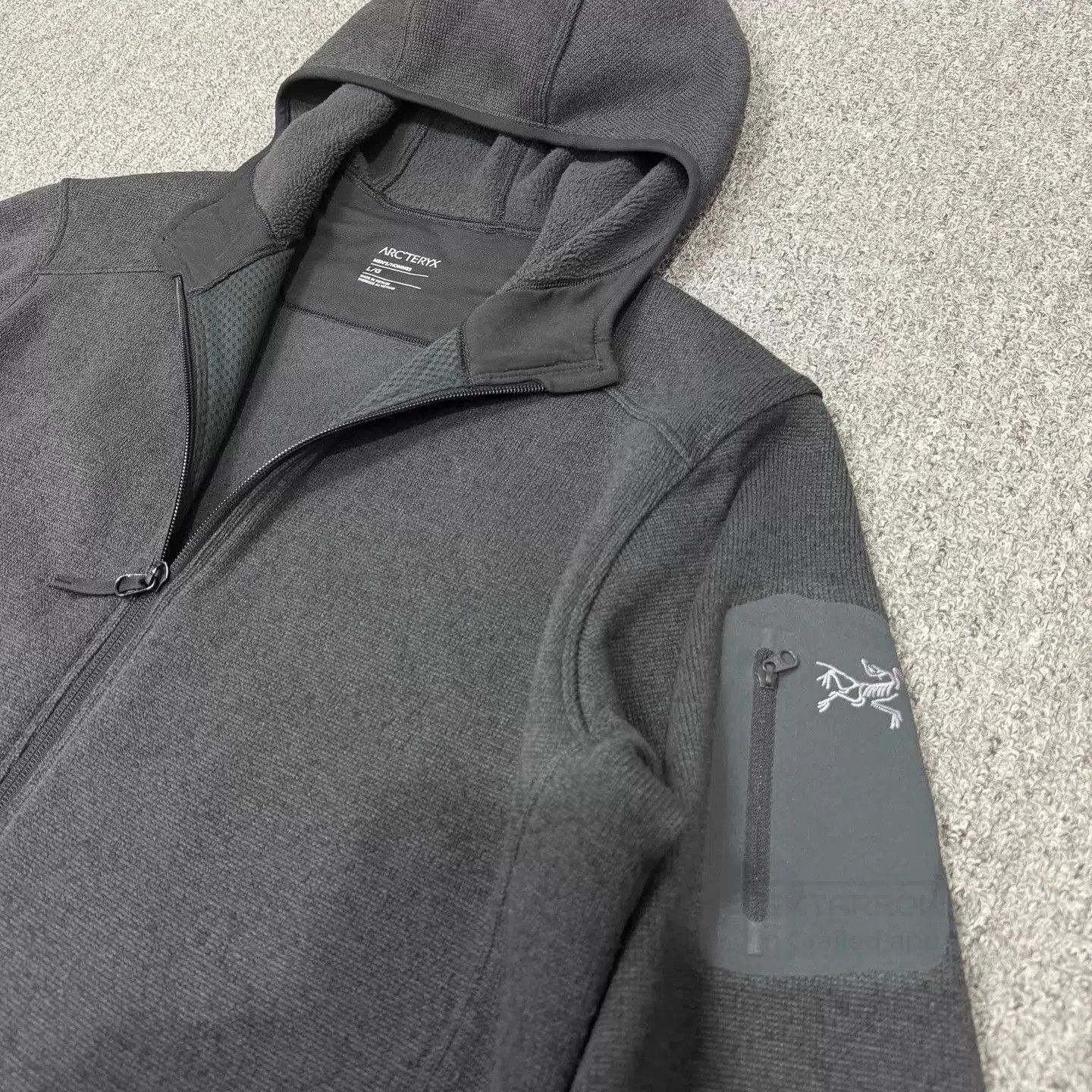 Arc'teryx Black Zip-Up Hoodie with Zip Pockets. Size US L / EU 52-54 / 3 - 3 Thumbnail