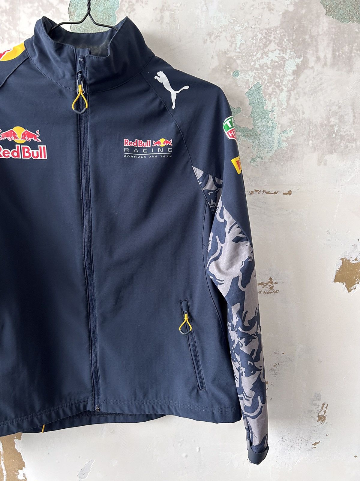 PUMA Red Bull Racing サイン入りジャケット RED BULL RACING puma チームソフトシェルジャケット M - メルカリ