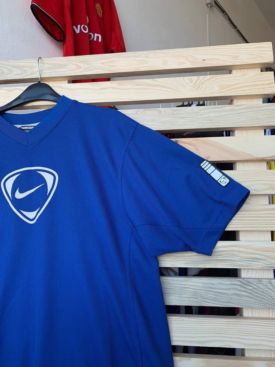 Nike × Vintage Vintage Y2K Nike Big Logo Tee Size US L / EU 52-54 / 3 - 4 Thumbnail
