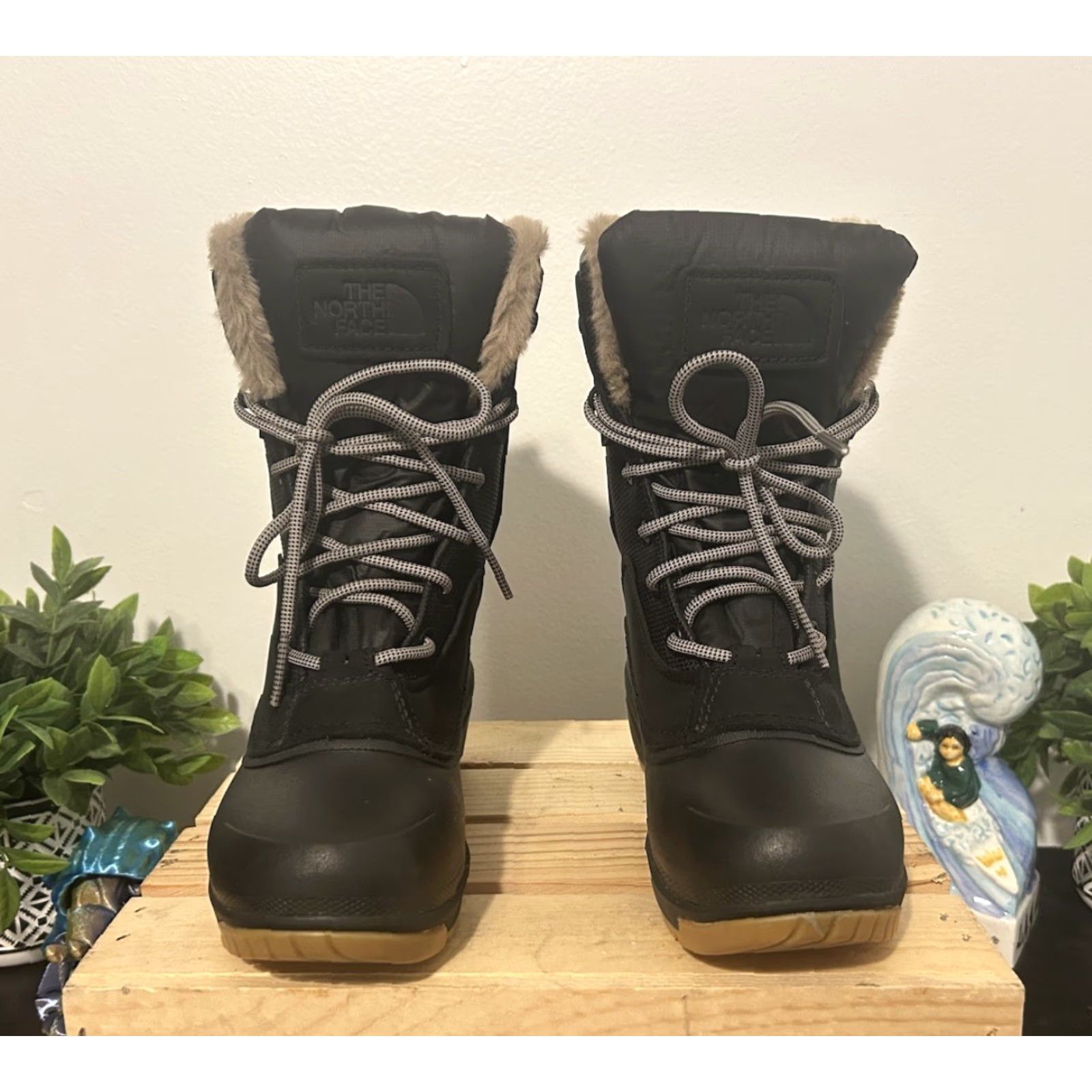Vintage NWOT North Face Women’s Black Faux Fur High Winter Boot Size 5.5 Size US 6 / IT 36 - 4 Thumbnail