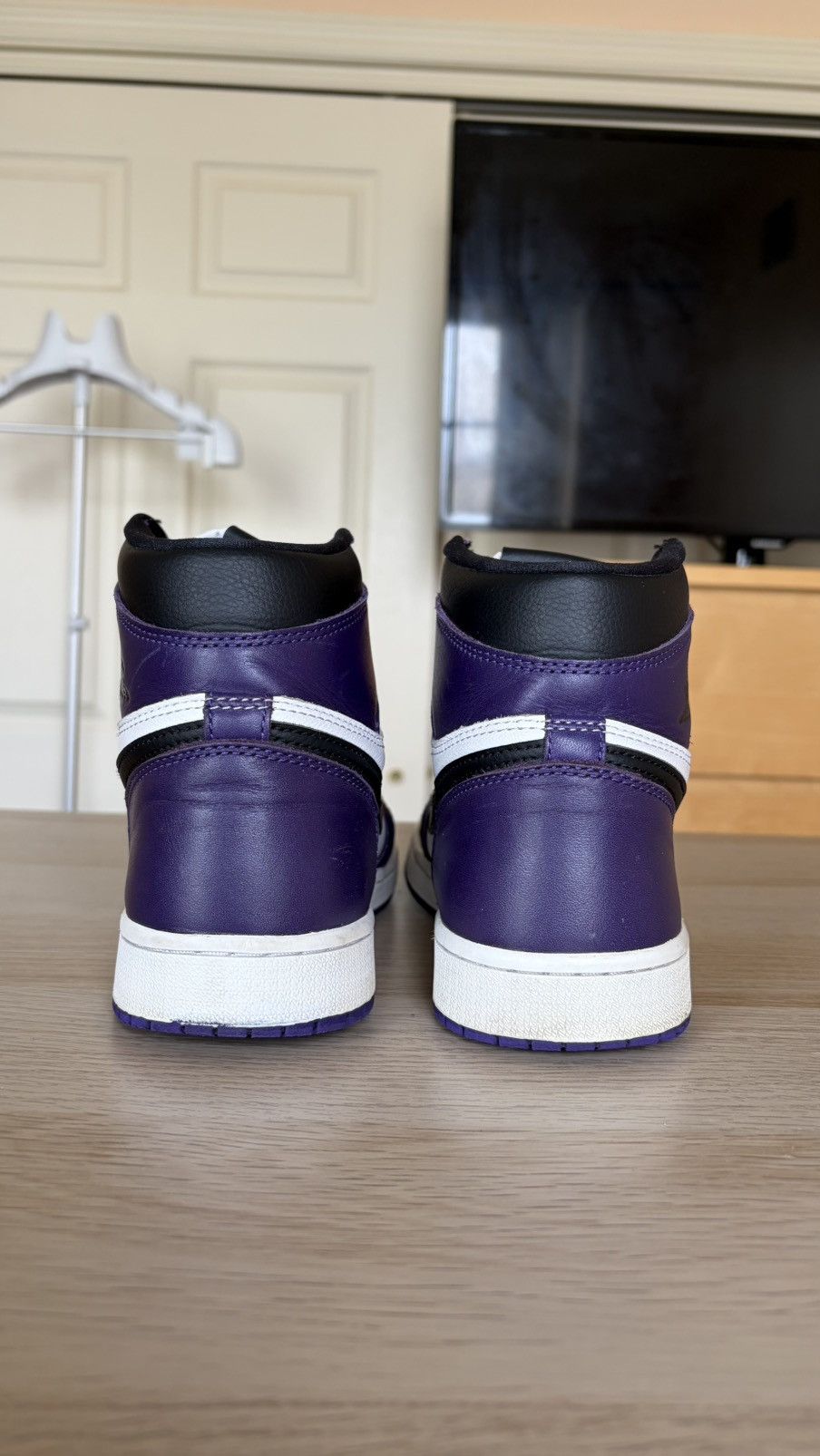 Jordan Brand Nike Air Jordan 1 Retro High OG Court Purple – Size 8.5 Size US 8.5 / EU 41-42 - 6 Thumbnail
