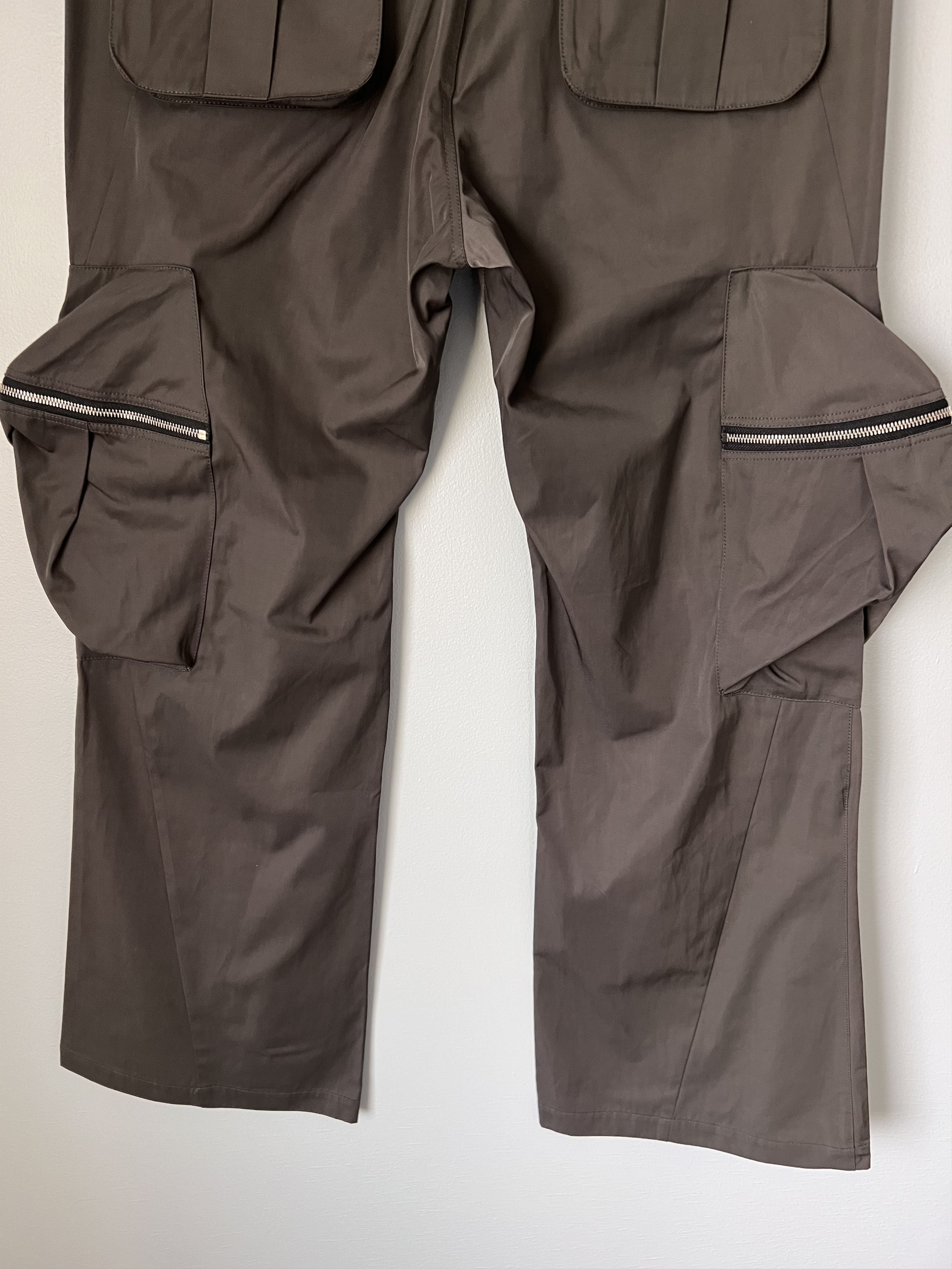 FFFPOSTALSERVICE FFFPOSTALSERVICE Flare Cargo V4 in Midnight Grey Size US 32 / EU 48 - 6 Thumbnail