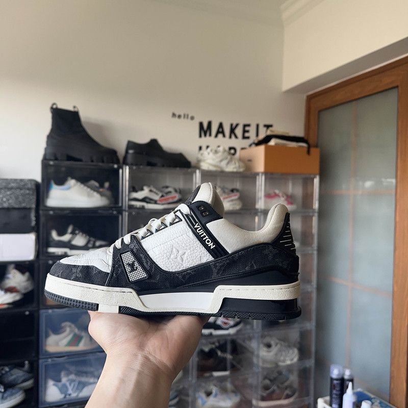 Louis Vuitton Louis Vuitton Trainer Panda Low-Top Sneakers -2508 Size US 10.5 / EU 43-44 - 8 Thumbnail