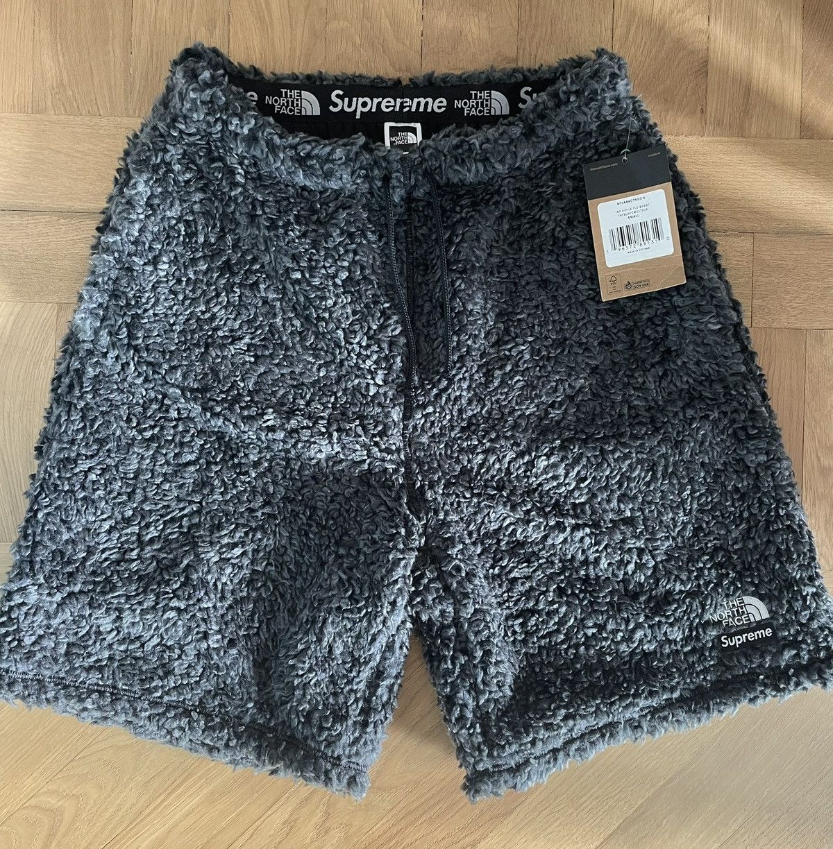 Supreme × The North Face Supreme x The North Face Shorts Size US 29 - 1 Thumbnail