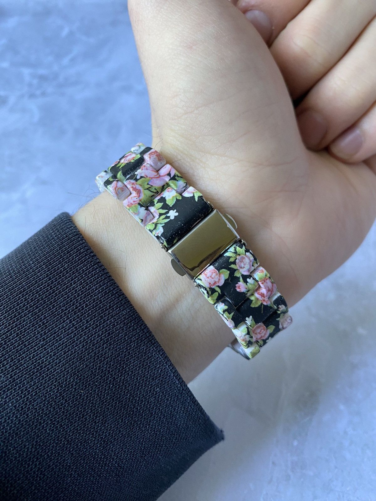 Geneva × Jewelry × Vintage Geneva Platinum Women’s Watch with Floral Design Size ONE SIZE - 2 Thumbnail