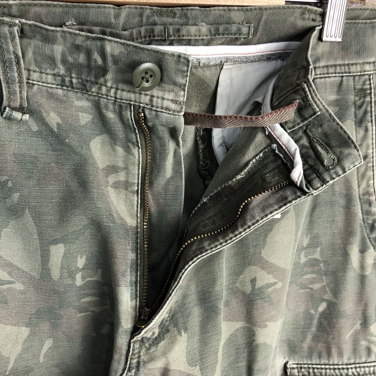 Japanese Brand Uniqlo Green Camo Cargo Multipocket Pants #A142 Size US 34 / EU 50 - 14 Thumbnail