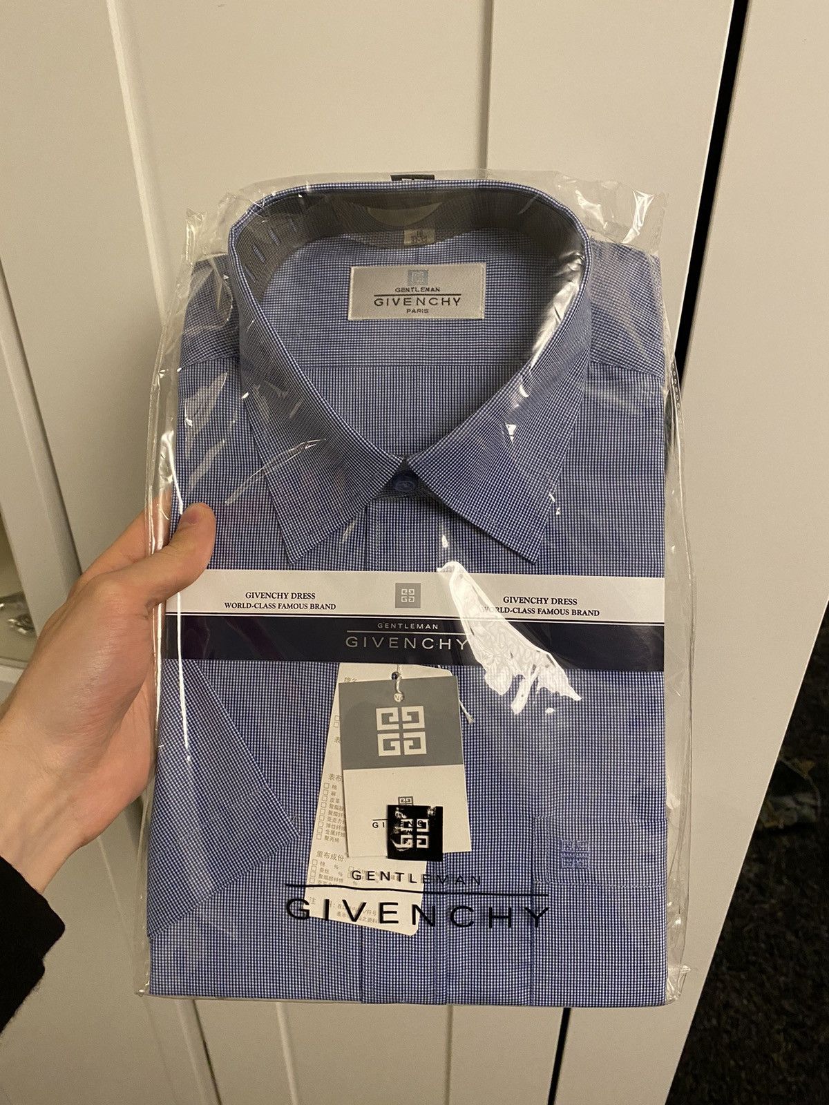 Givenchy givenchy button up shirt men sitze l new with tag Size US L / EU 52-54 / 3 - 2 Thumbnail