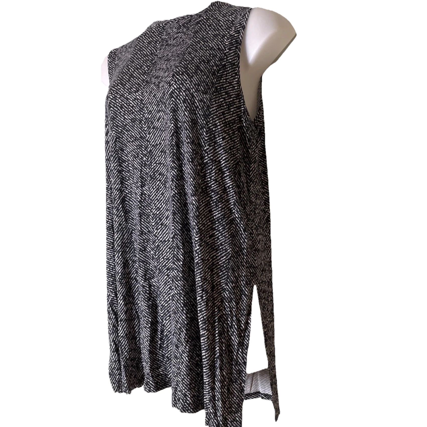 J. Jill J. Jill Wearever Tunic Top L Sleeveless A-Line Black White Jersey Chic Career Shirt WomanAdult Slimming Ready-to-Wear Casual Workwear Dressy Blouse Size L / US 10 / IT 46 - 5 Thumbnail