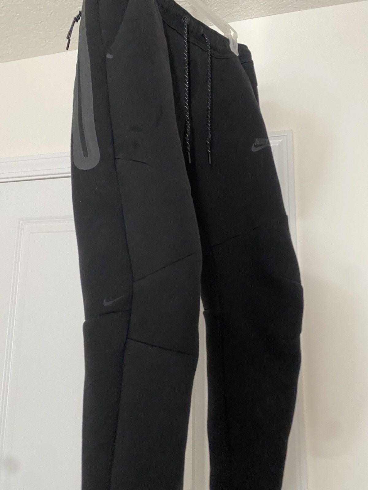 Nike Black on black nike tech pants Size US 30 / EU 46 - 8 Thumbnail