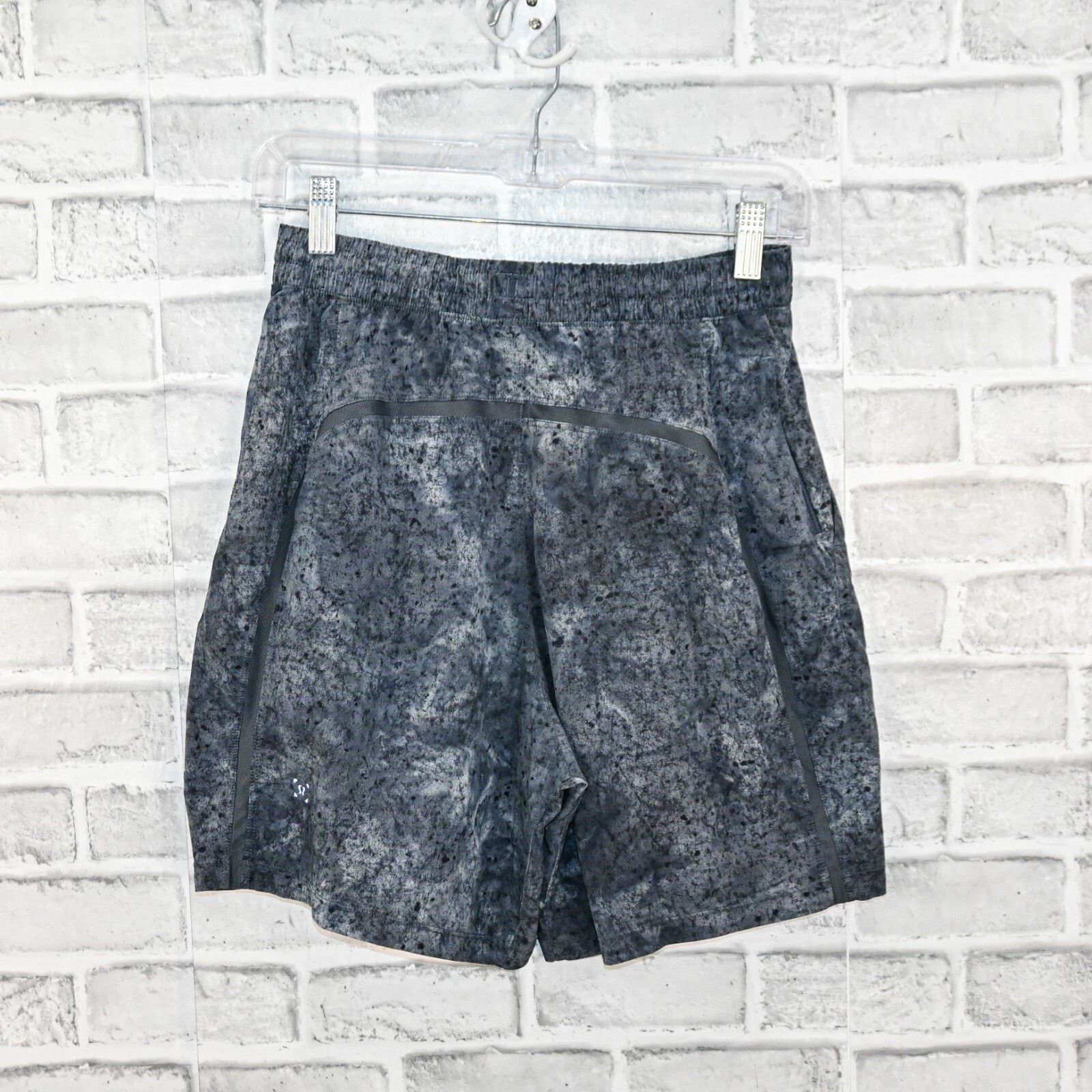 Lululemon Lululemon Men's liner less Peace Breaker Shorts grey Small Size US 28 / EU 44 - 3 Thumbnail