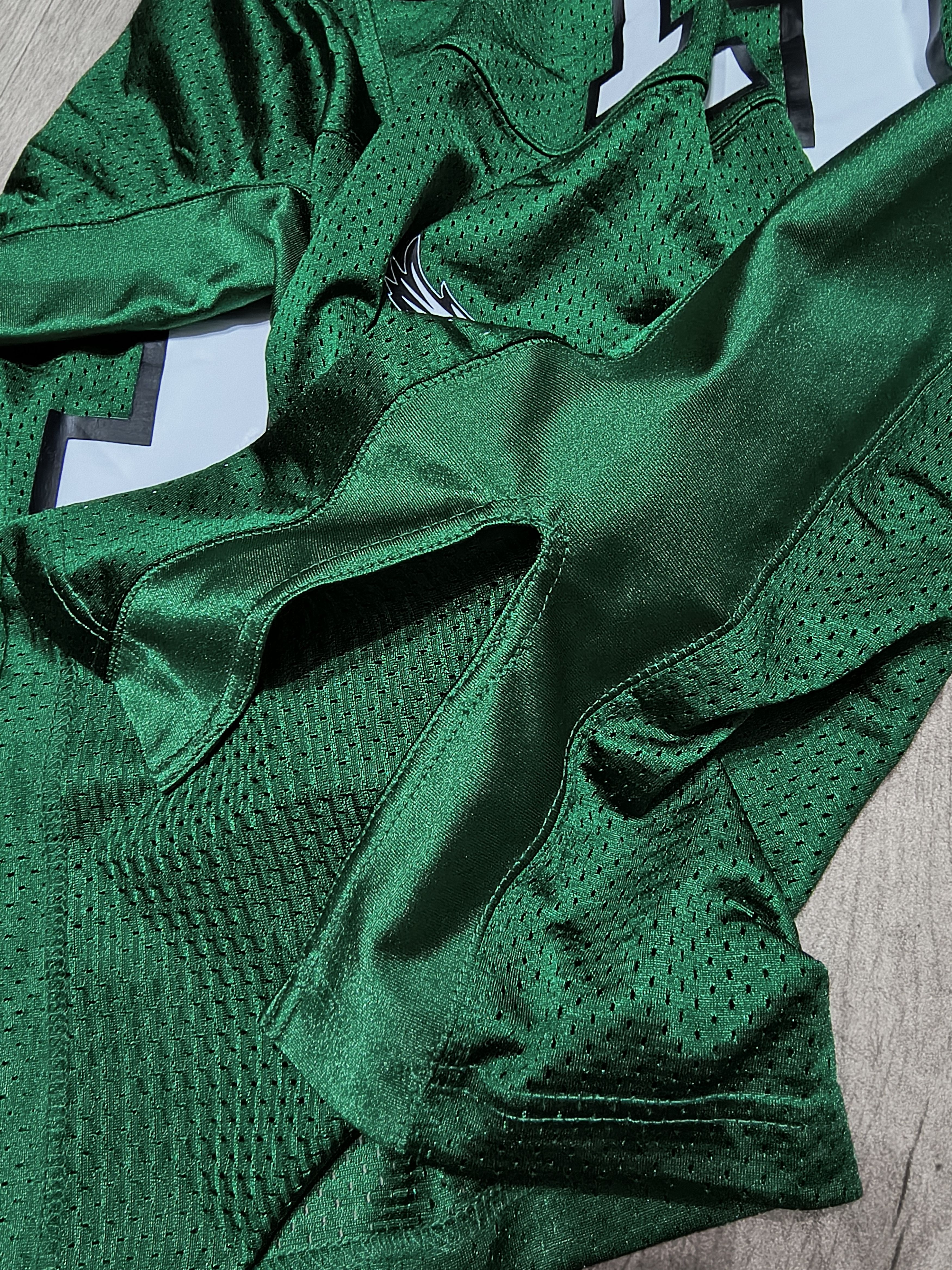NFL Philadelphia eagles NFL authentic field jersey sz L kelly Size US L / EU 52-54 / 3 - 9 Thumbnail