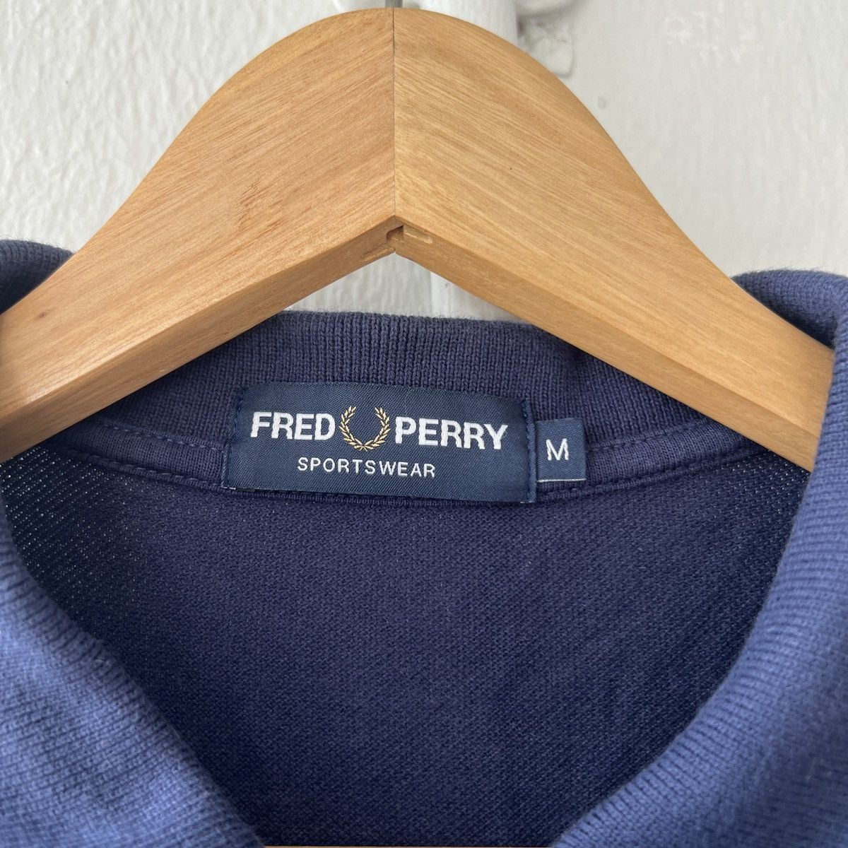 Fred Perry Fred Perry Centre Logo Embroidered Polo Tee Size US M / EU 48-50 / 2 - 3 Thumbnail