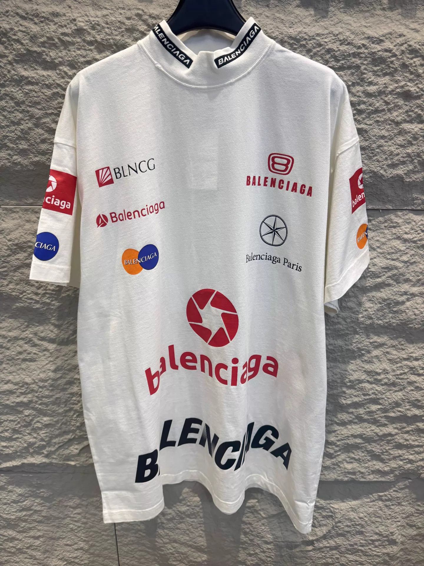 Balenciaga Balenciaga SS23 Top League Multi-Logo Short Sleeve Tee 2 Size US M / EU 48-50 / 2 - 1 Thumbnail