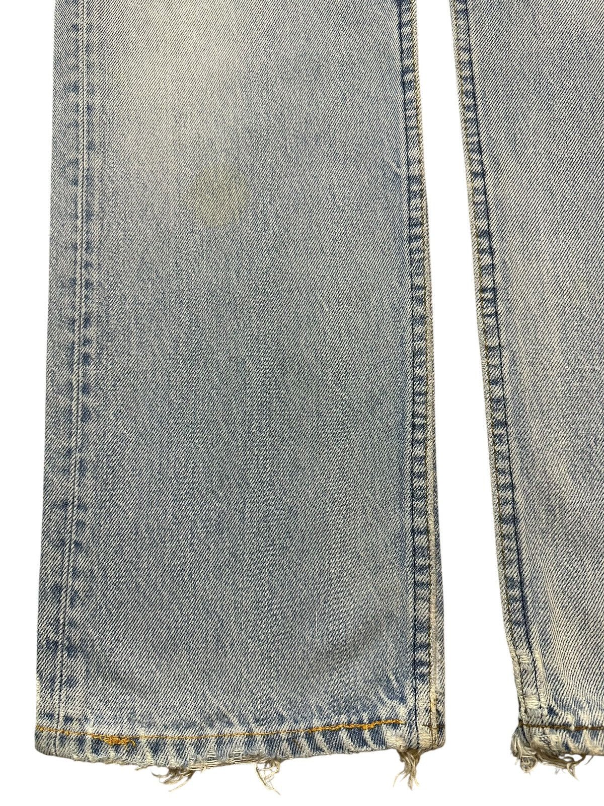 Levi's Vintage Levis Blue Light Wash Distressed Style Jeans Size US 28 / EU 44 - 7 Thumbnail