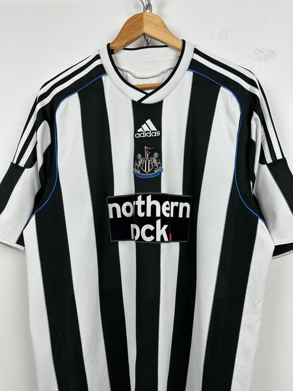 Adidas 2009/10 Adidas Newcastle United Vintage Soccer Jersey Size US XL / EU 56 / 4 - 4 Thumbnail