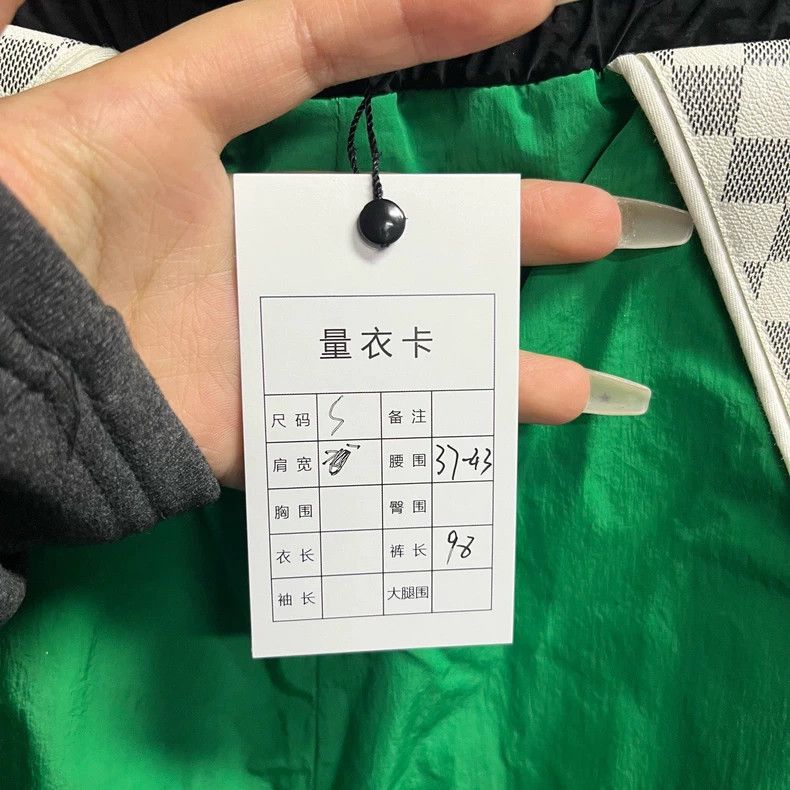 Louis Vuitton Louis Vuitton size s Green paneled checked elasticated knit Size US 28 / EU 44 - 3 Thumbnail