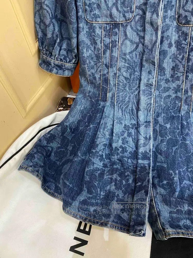 Chanel Chanel 16-year-old blue denim printed jacket Size XXS / US 00 / IT 34 - 3 Thumbnail