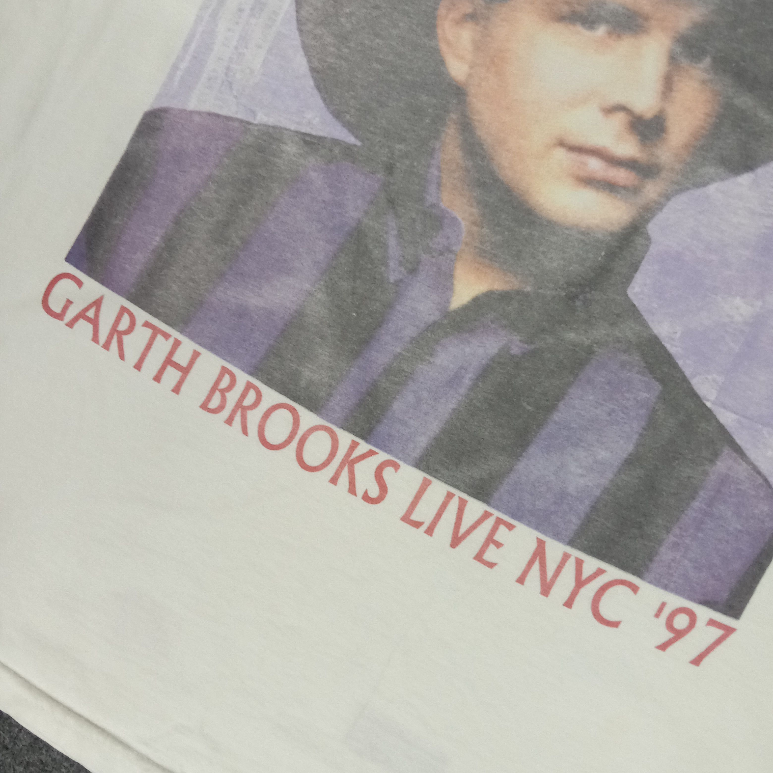 Band Tees × Vintage Vintage 90's Garth Brook Live Nyc '97 Solo Singer Tshirt Size US XL / EU 56 / 4 - 3 Thumbnail