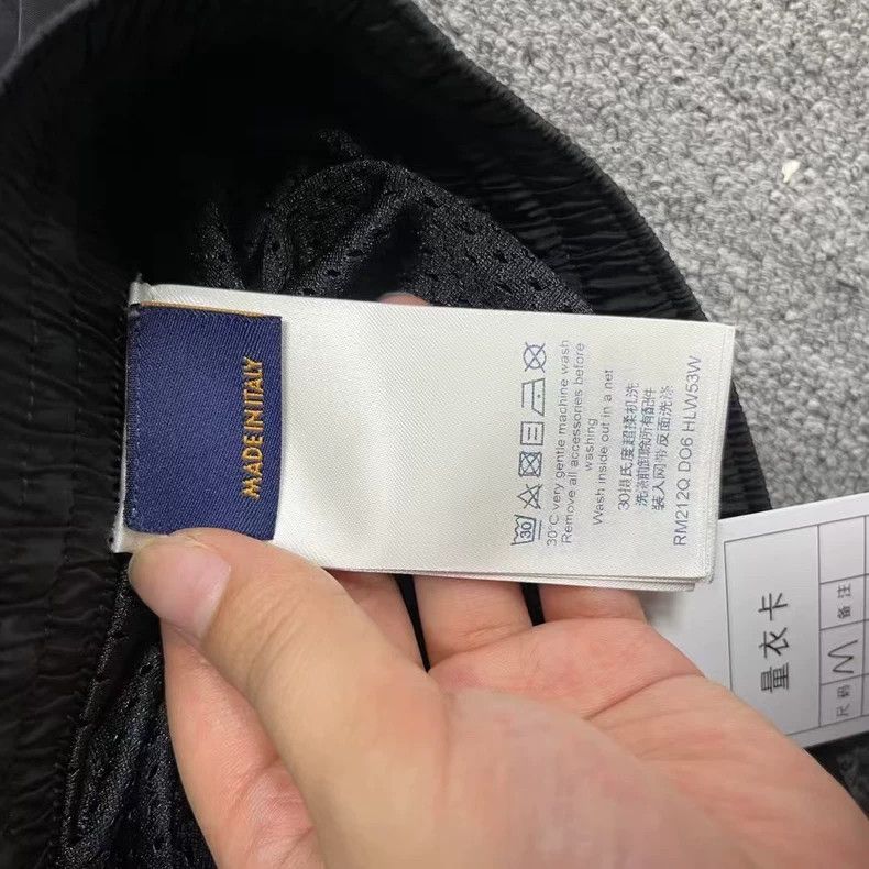 Louis Vuitton Louis Vuitton size m Black Solid Elastic Waist Fitted Mid-R Size US 28 / EU 44 - 3 Thumbnail