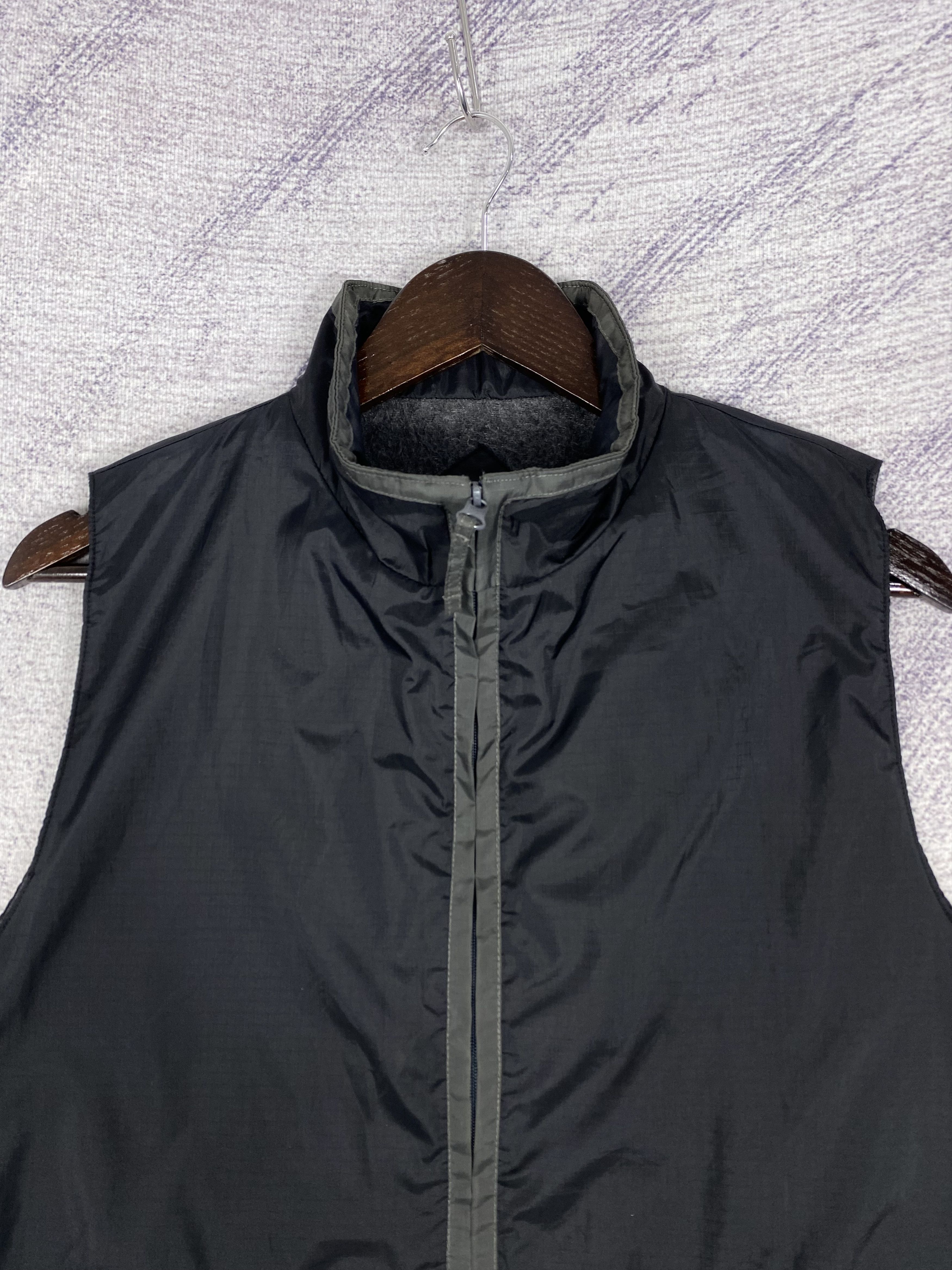 Japanese Brand Vintage Cambridge Univ Polo Club Nylon Zip Up Vest Size US L / EU 52-54 / 3 - 2 Thumbnail