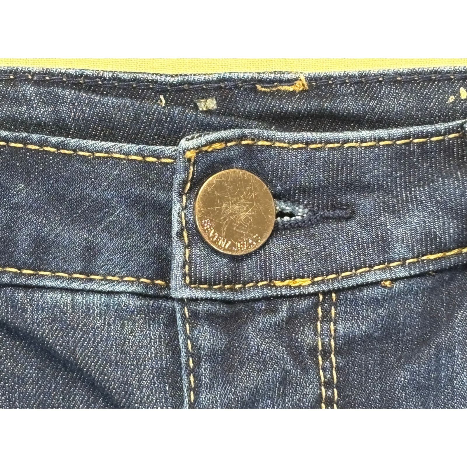 7 For All Mankind 7 For All Mankind Denim Shorts dark wash size 14 Size 36" / US 14 / IT 50 - 7 Thumbnail