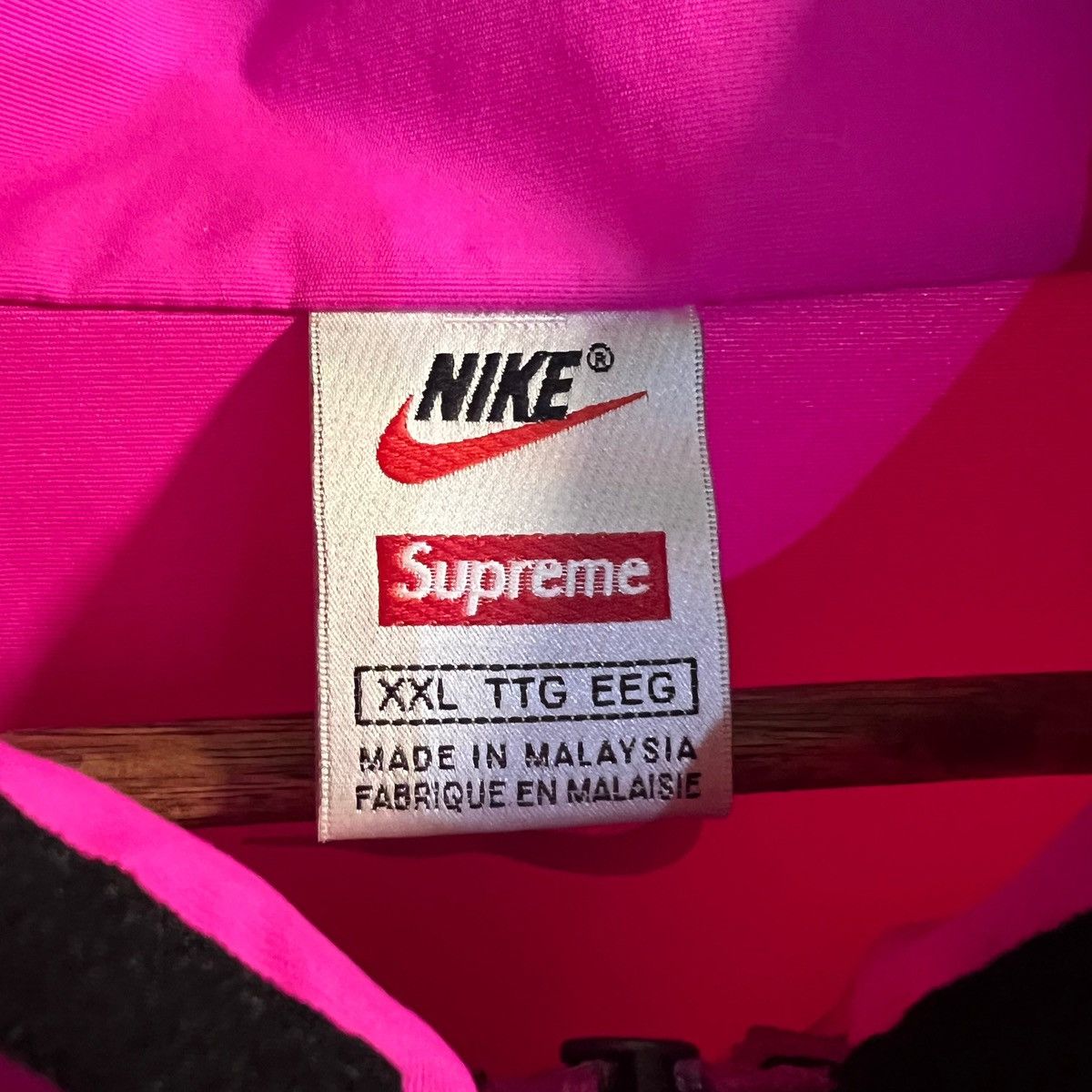 Nike × Supreme Supreme x Nike Trail Running Jacket (FW17) - Size XXL - Pink Size US XXL / EU 58 / 5 - 7 Thumbnail