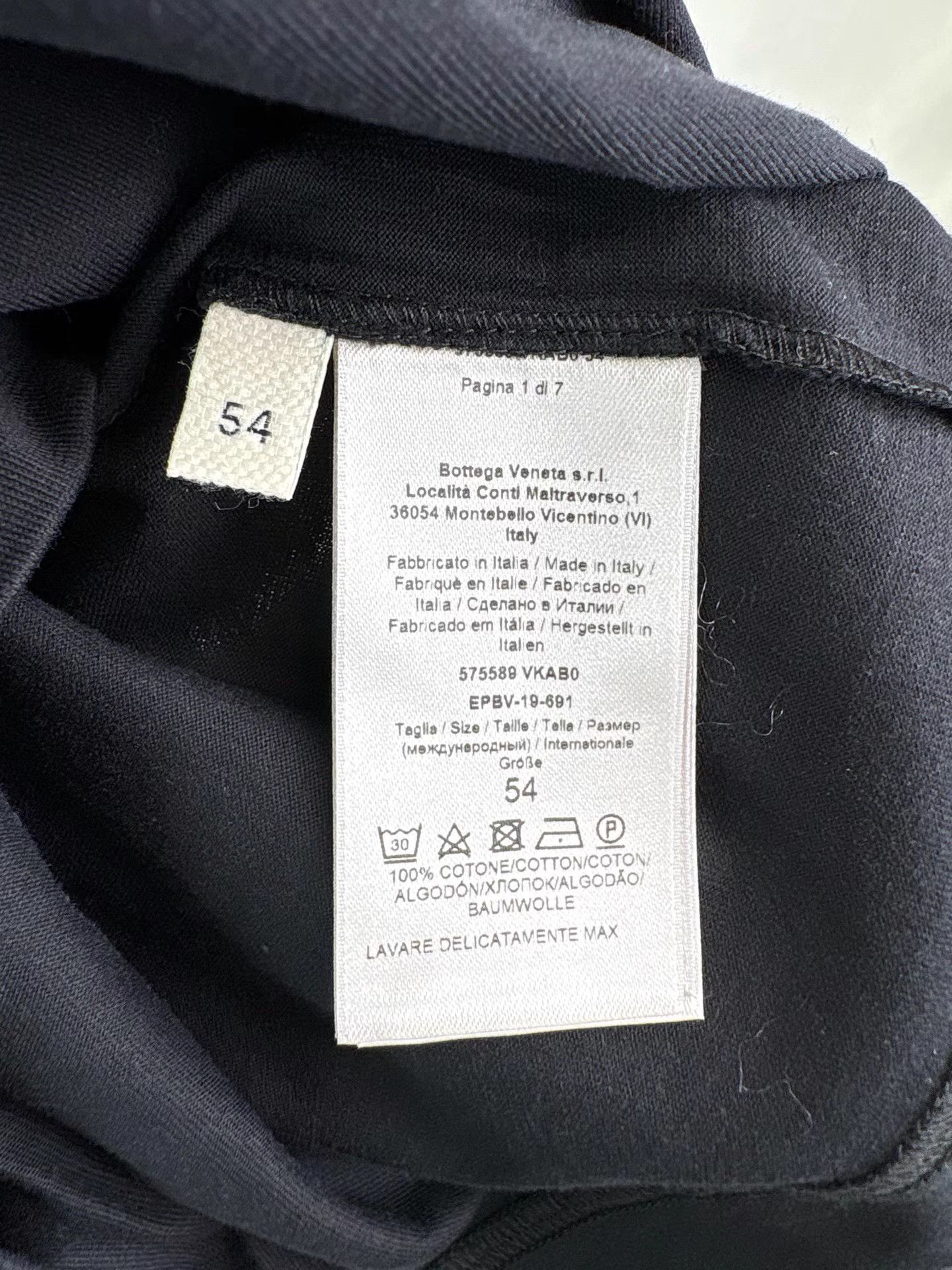 Bottega Veneta BOTTEGA VENETA Black Short Sleeve K1 Size US L / EU 52-54 / 3 - 4 Thumbnail