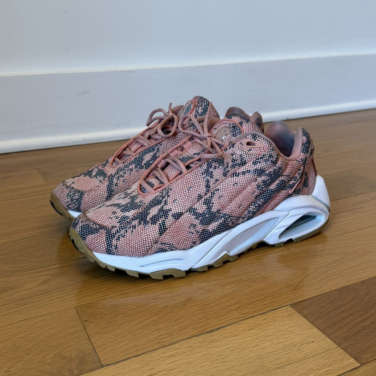 NOCTA × Nike Nike x Drake NOCTA Hot Step Air Terra Pink Snakeskin US 9 Size US 9 / EU 42 - 2 Thumbnail