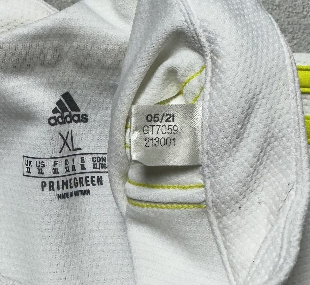 Adidas Leeds United 2021 2022 Home Shirt Soccer Jersey Adidas Size US XL / EU 56 / 4 - 15 Thumbnail