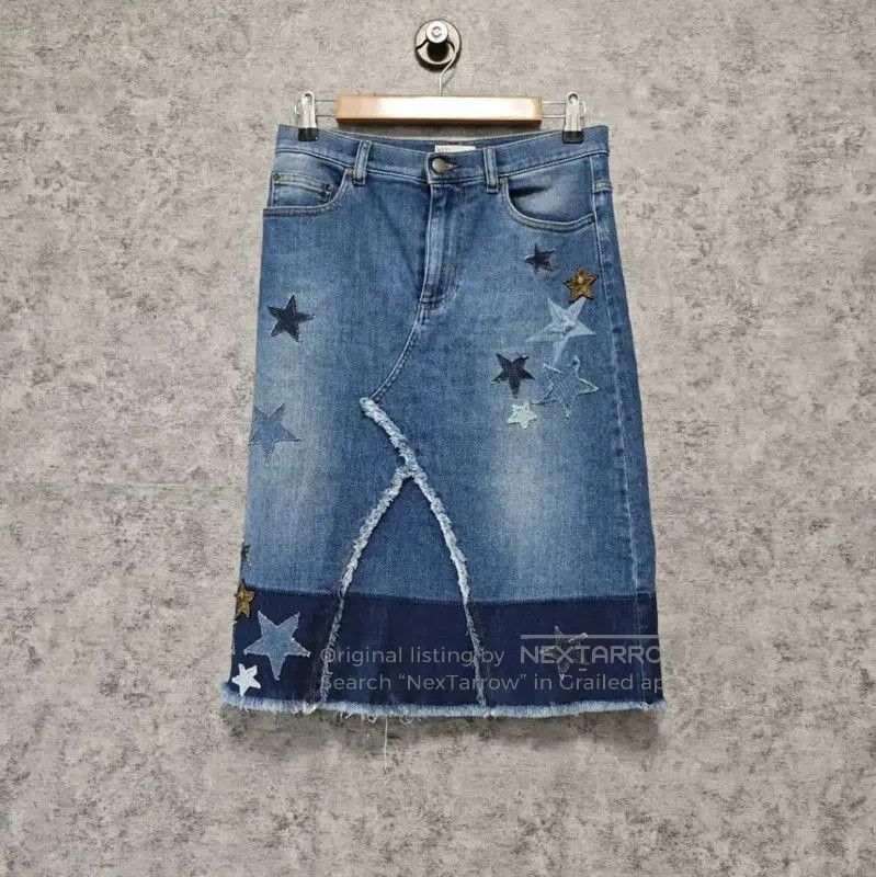 Valentino Valentino Blue Denim Skirt with Star Embellishments . Size 28" / US 6 / IT 42 - 1 Thumbnail