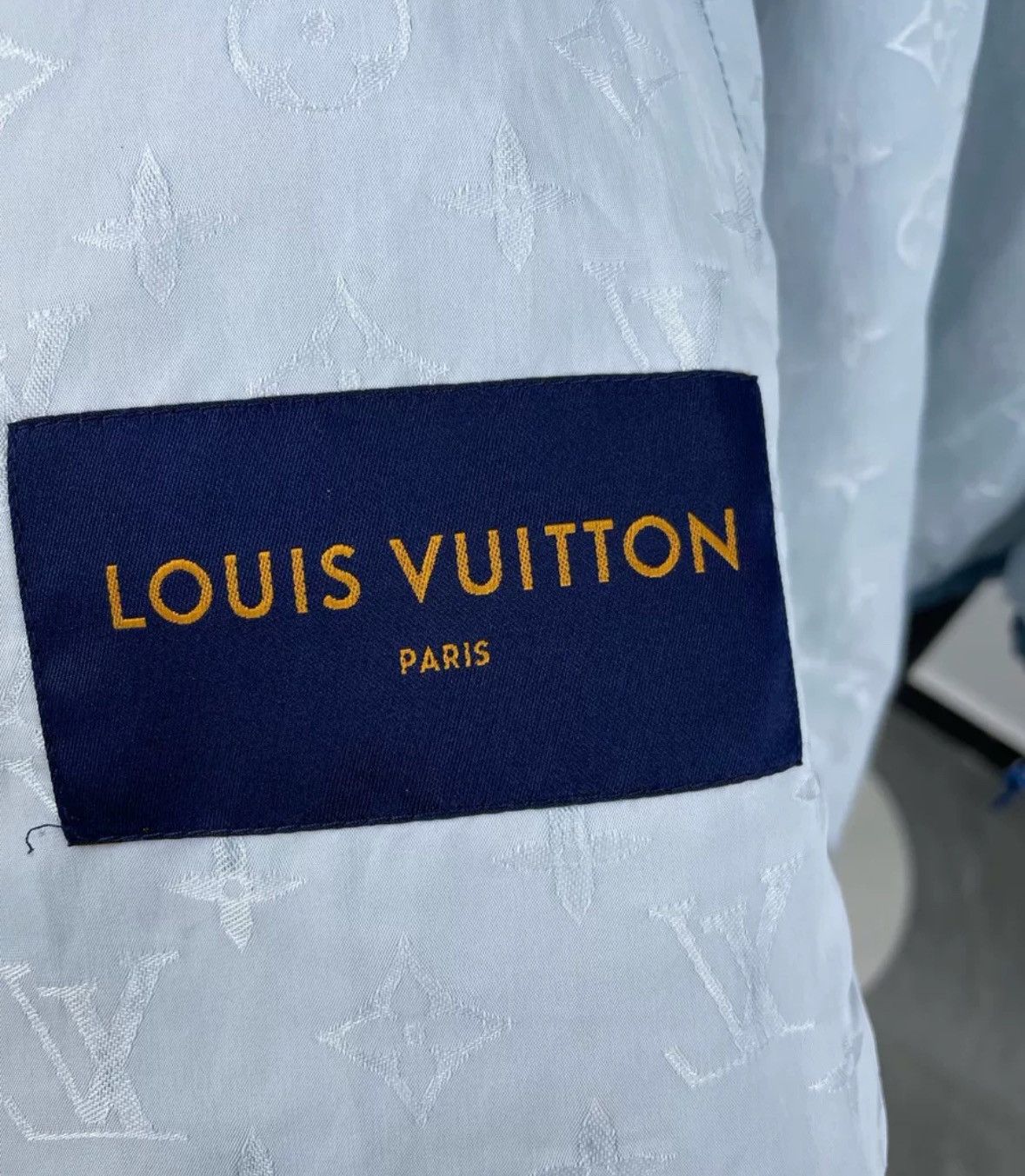 Louis Vuitton Louis Vuitton Blue embroidered blue sky and white jacket Size US L / EU 52-54 / 3 - 5 Thumbnail
