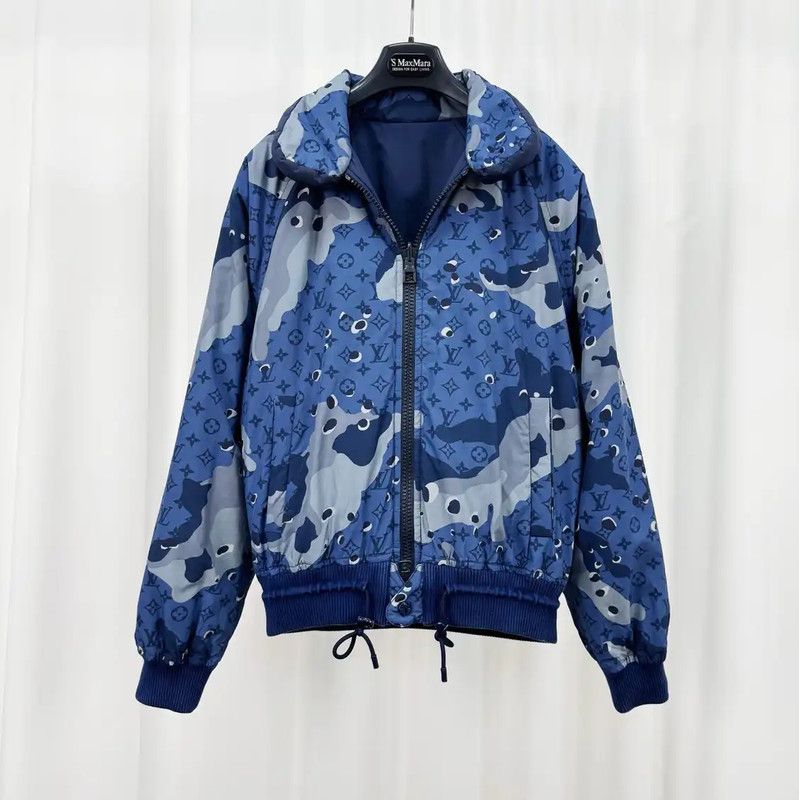 Louis Vuitton Louis Vuitton Blue Logo Long Sleeve Jacket 0089 Size US S / EU 44-46 / 1 - 1 Thumbnail