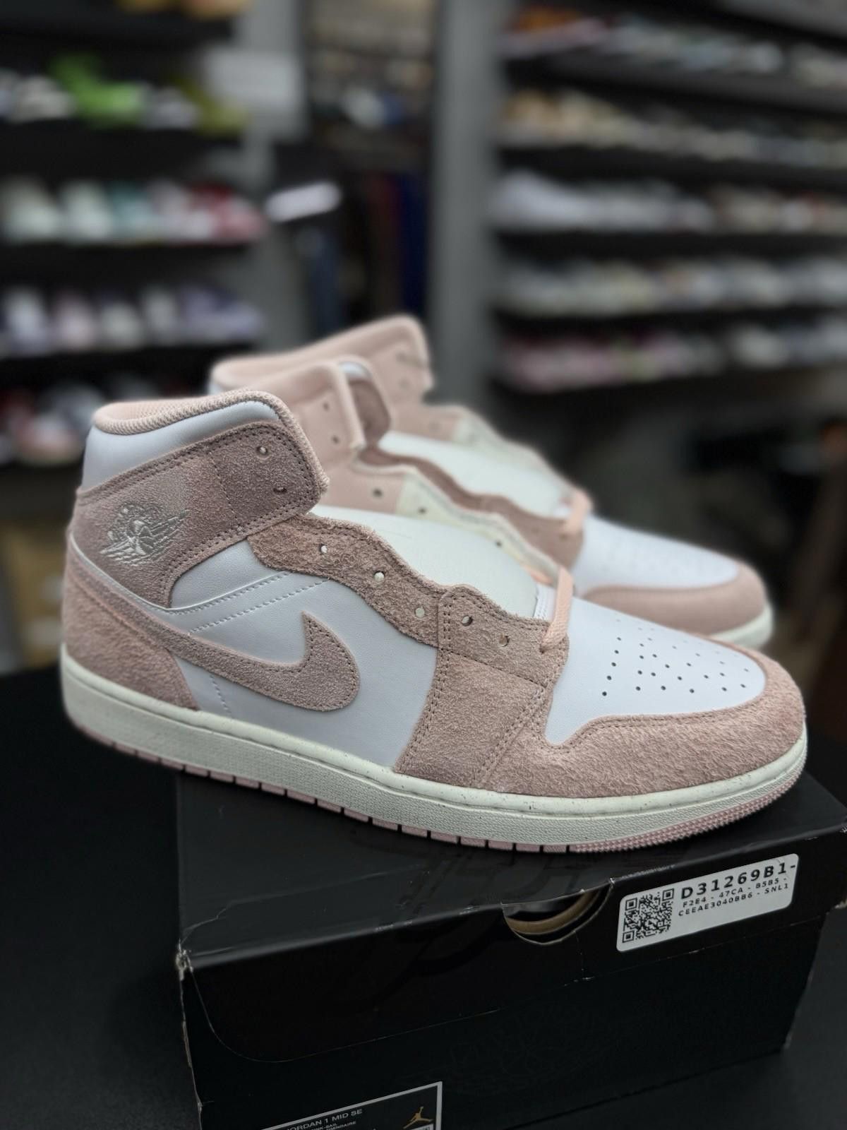 Nike Nike Air Jordan 1 Mid SE Legend Pink Sail FN5215-161 (13) Size US 13 / EU 46 - 3 Thumbnail