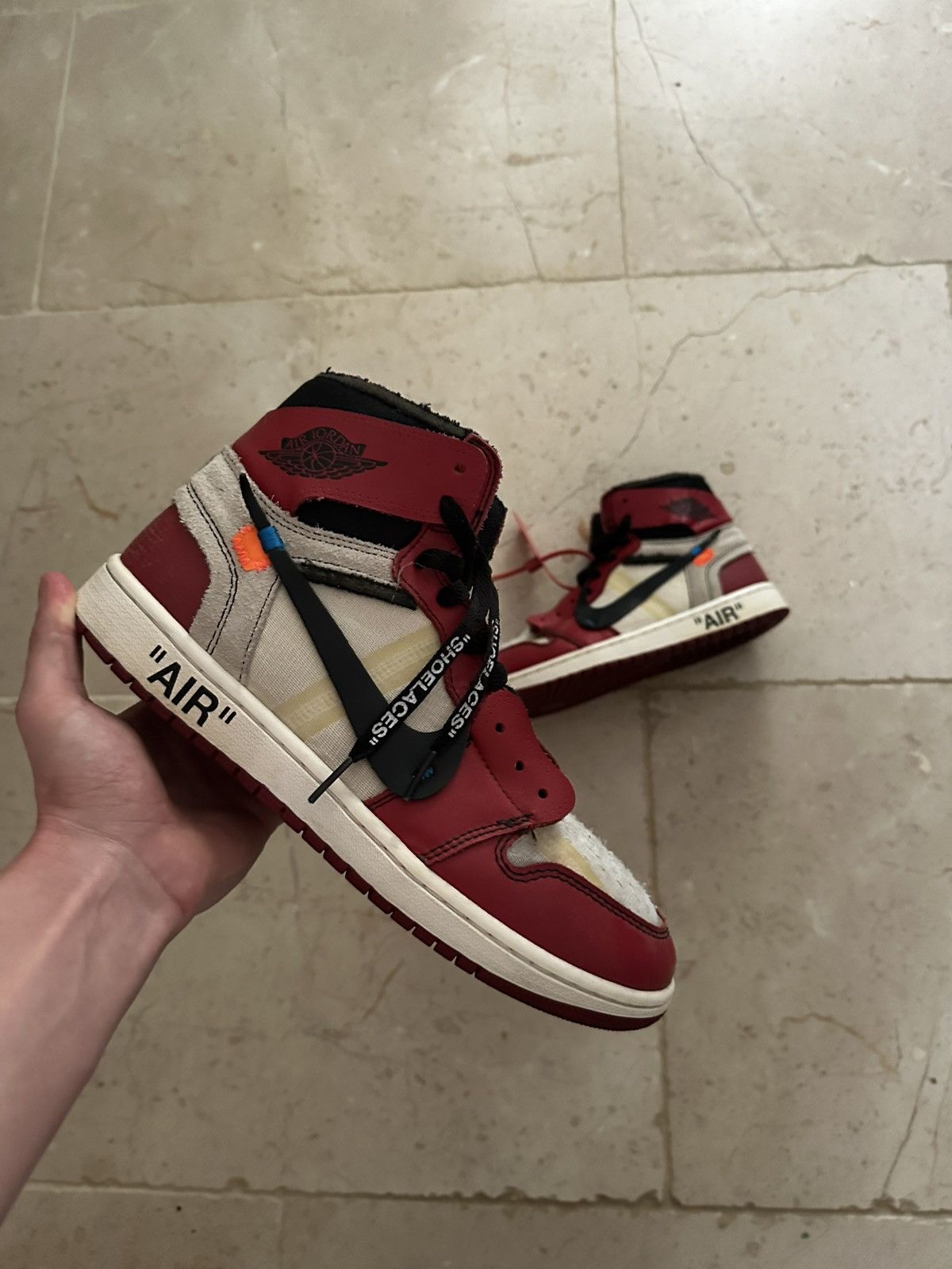Jordan Brand × Off-White Jordan 1 Retro OG x Off White Chicago Size US 9.5 / EU 42-43 - 2 Thumbnail