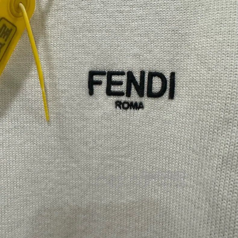 Fendi Fendi Contrast Color Round Neck Knit Sweater Size US L / EU 52-54 / 3 - 4 Thumbnail