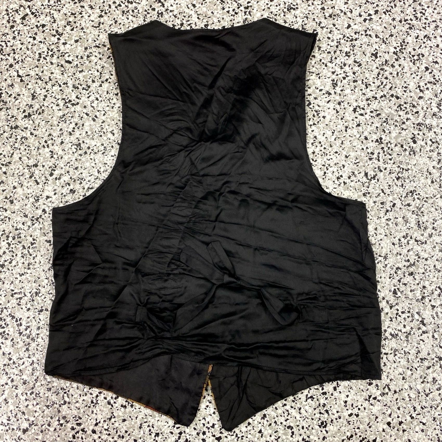 Disney VINTAGE Winnie The Pooh Tapestry Vest Disney Womens XS Black Vest XS Women Size XS / US 0-2 / IT 36-38 - 5 Thumbnail