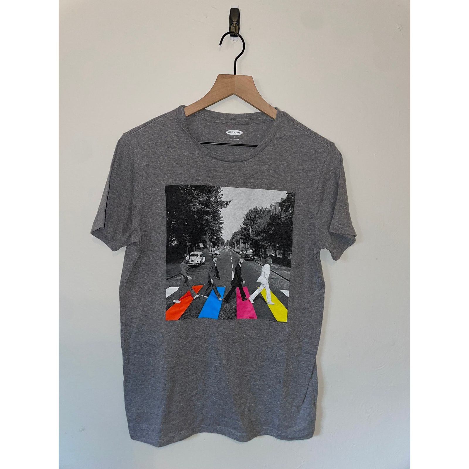 Old Navy Womens Old Navy The Beatles Shirt Abbey Road Gray Tee Top S Size S / US 4 / IT 40 - 1 Thumbnail