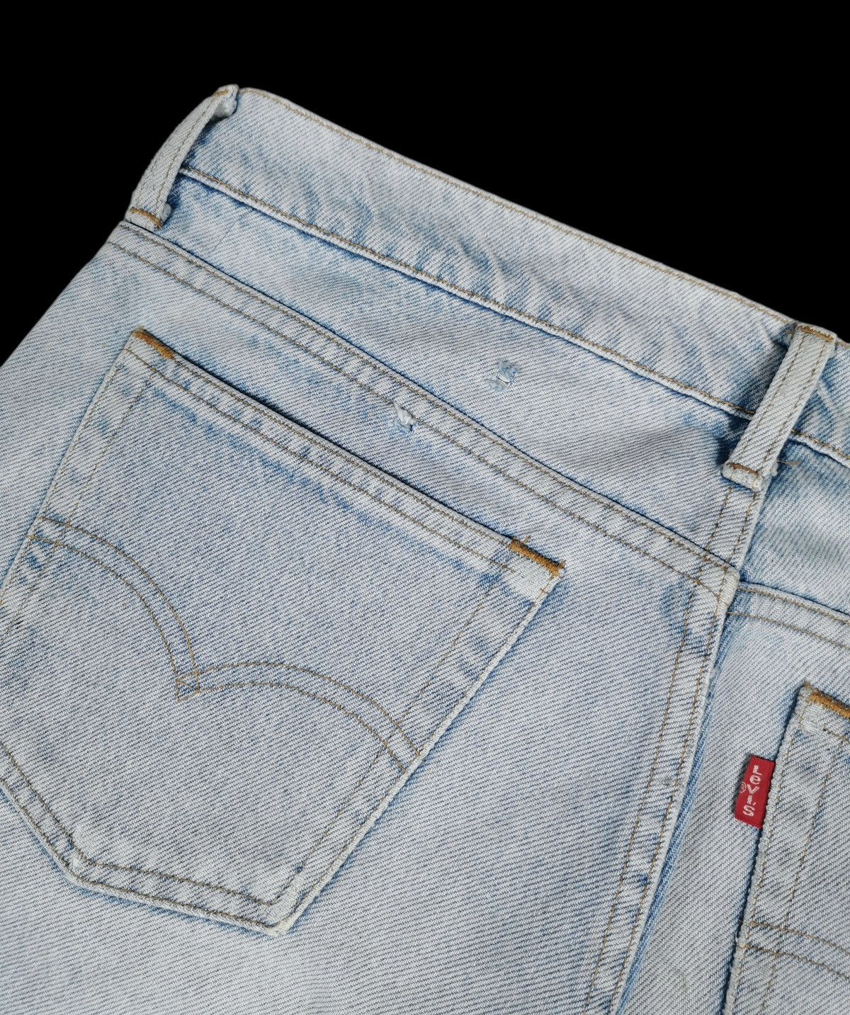 Levi's Vintage Levi’s Light Wash 90s Denim Jeans 🔹 Size 34” Size US 34 / EU 50 - 4 Thumbnail