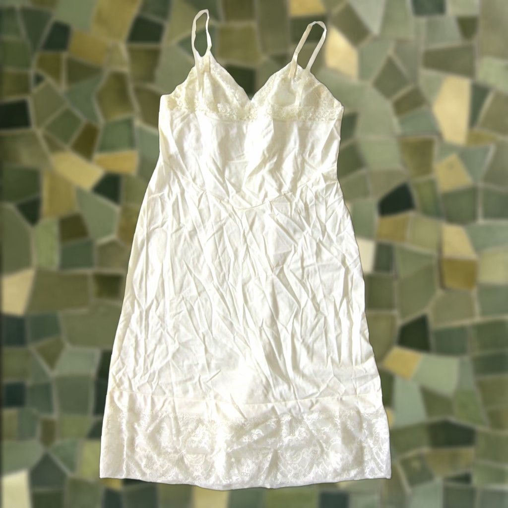 Vintage VINTAGE Van Raalte Nylon Ivory Lace Satin Slip Dress Nightgown Women 38 M-Large Size L / US 10 / IT 46 - 1 Thumbnail