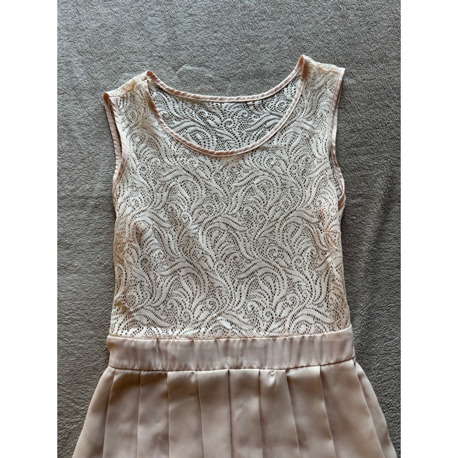 Bar III Blush Champagne Lace Bodice Pleated Satin Maxi Dress Formal Size S / US 4 / IT 40 - 3 Thumbnail
