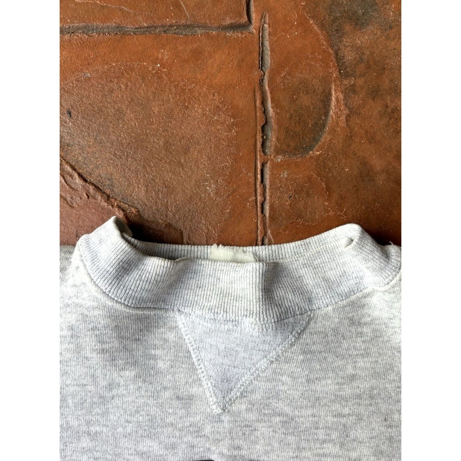 Vintage VINTAGE Middlesex Community College Crewneck Sweatshirt Gray M/L Unisex Adults Sweatshirt Pullover Crew Neck Graphic Print Hooded Pockets Logo Size US M / EU 48-50 / 2 - 4 Thumbnail