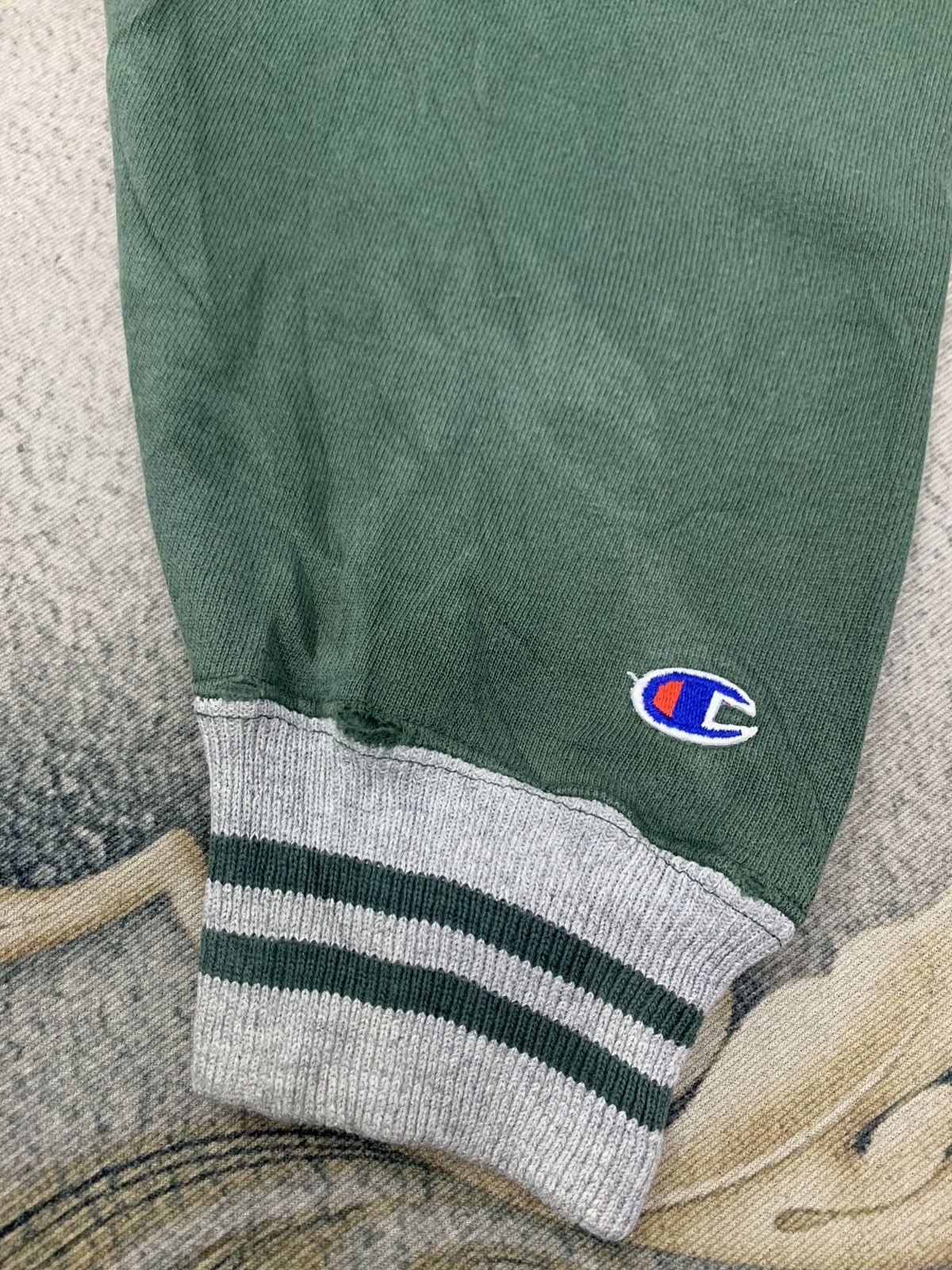 Champion × Vintage Vtg Champion Reverse Weave Big Logo Embroidered Sweatshirt Size US XL / EU 56 / 4 - 7 Thumbnail