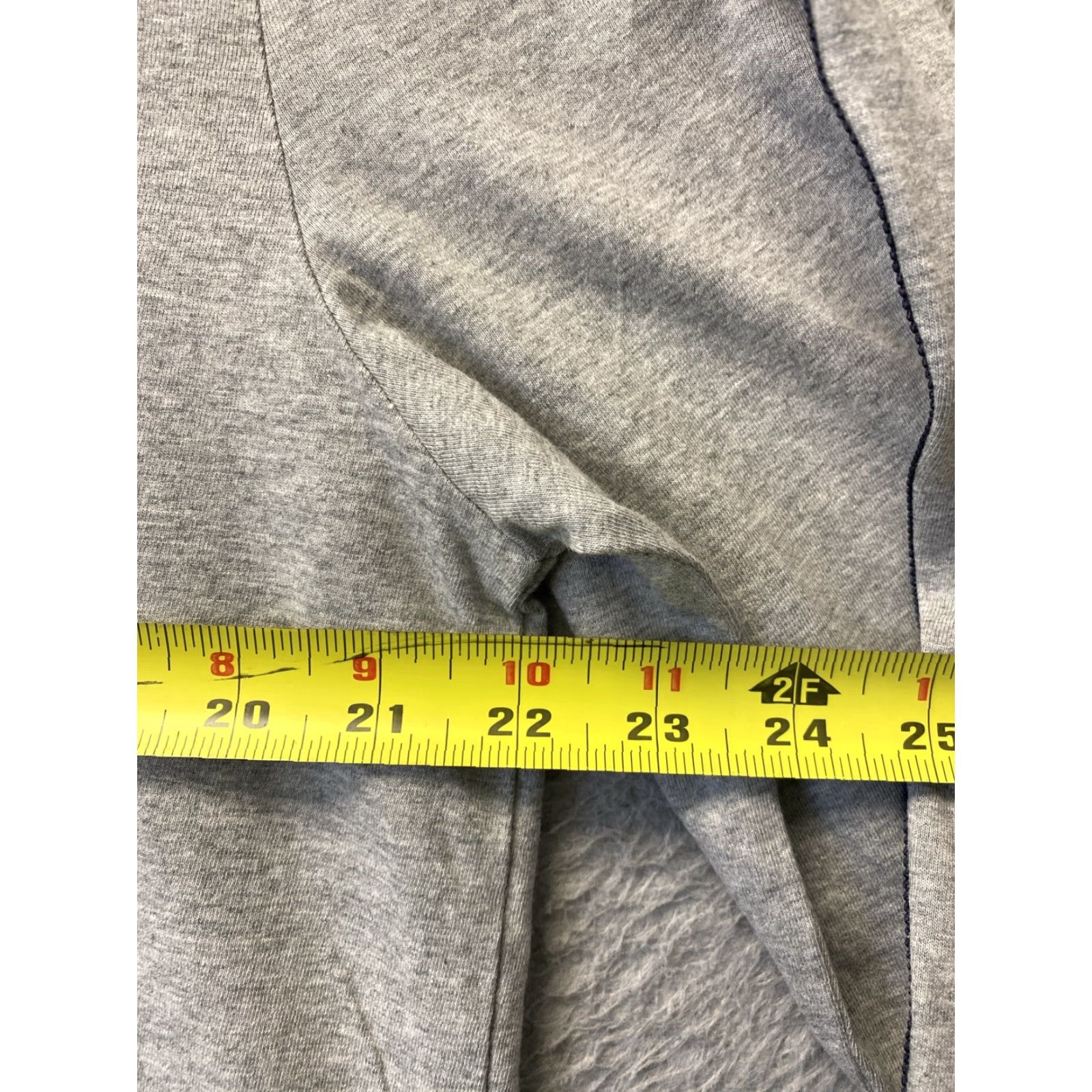 Tommy Hilfiger Tommy Hilfiger Shirt Adult XXL Gray Logo Spellout Long Sleeve /115-32 Men’s T-Shirt Size US XXL / EU 58 / 5 - 4 Thumbnail