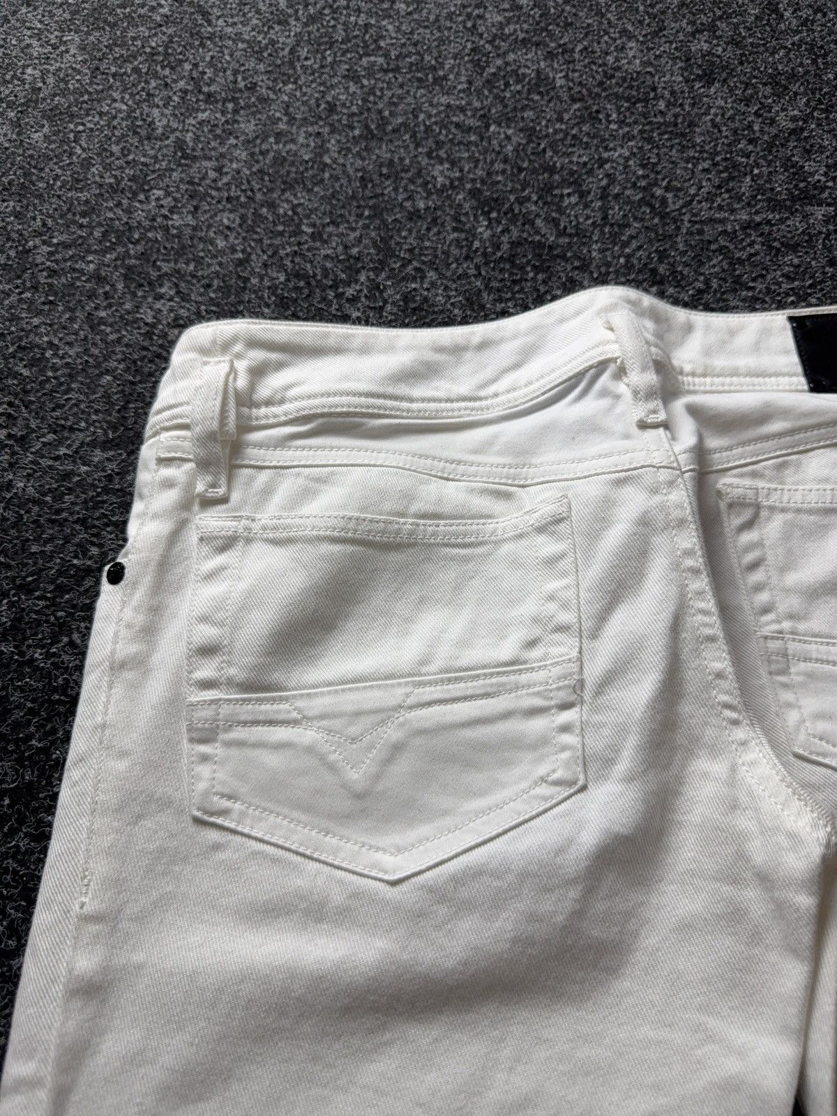 Diesel Luxury 00s Diesel Distressed White Jeans Slim Straight Y2K Size 30" / US 8 / IT 44 - 20 Thumbnail