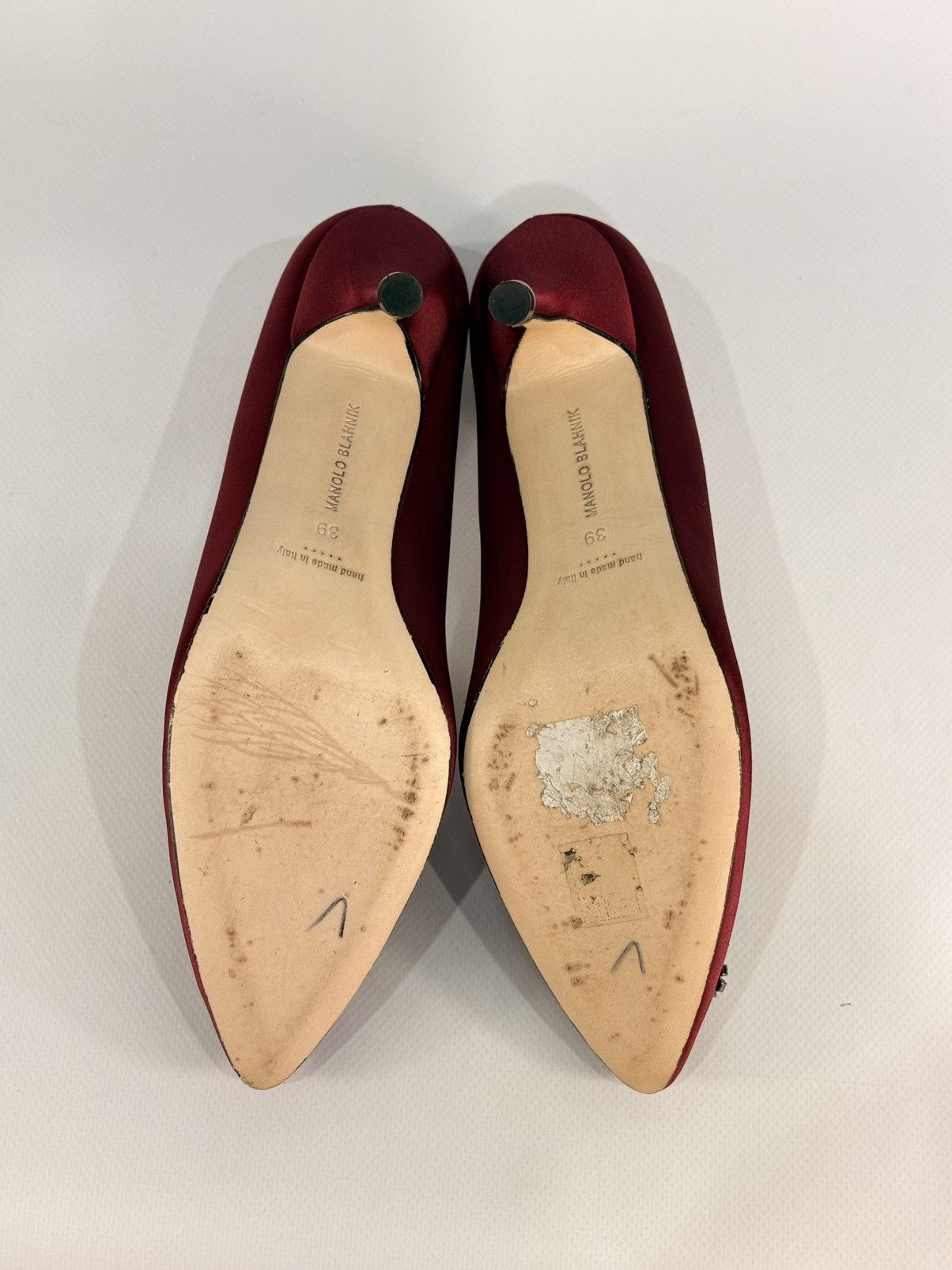 Manolo Blahnik Manolo Blahnik Hangisi 70 Burgundy Satin Pumps Size 39 Size US 9 / IT 39 - 13 Thumbnail