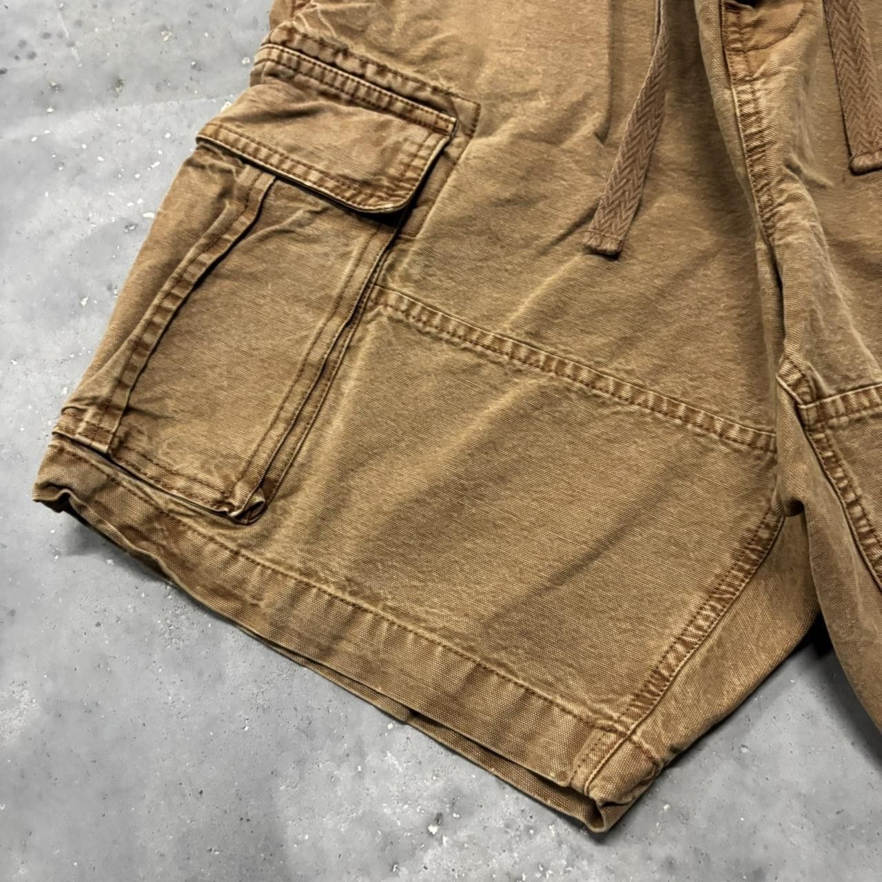 Japanese Brand × Vintage Crazy Vintage Y2K/2000s Tan Summer Essential Cargo Shorts! Size US 34 / EU 50 - 3 Thumbnail
