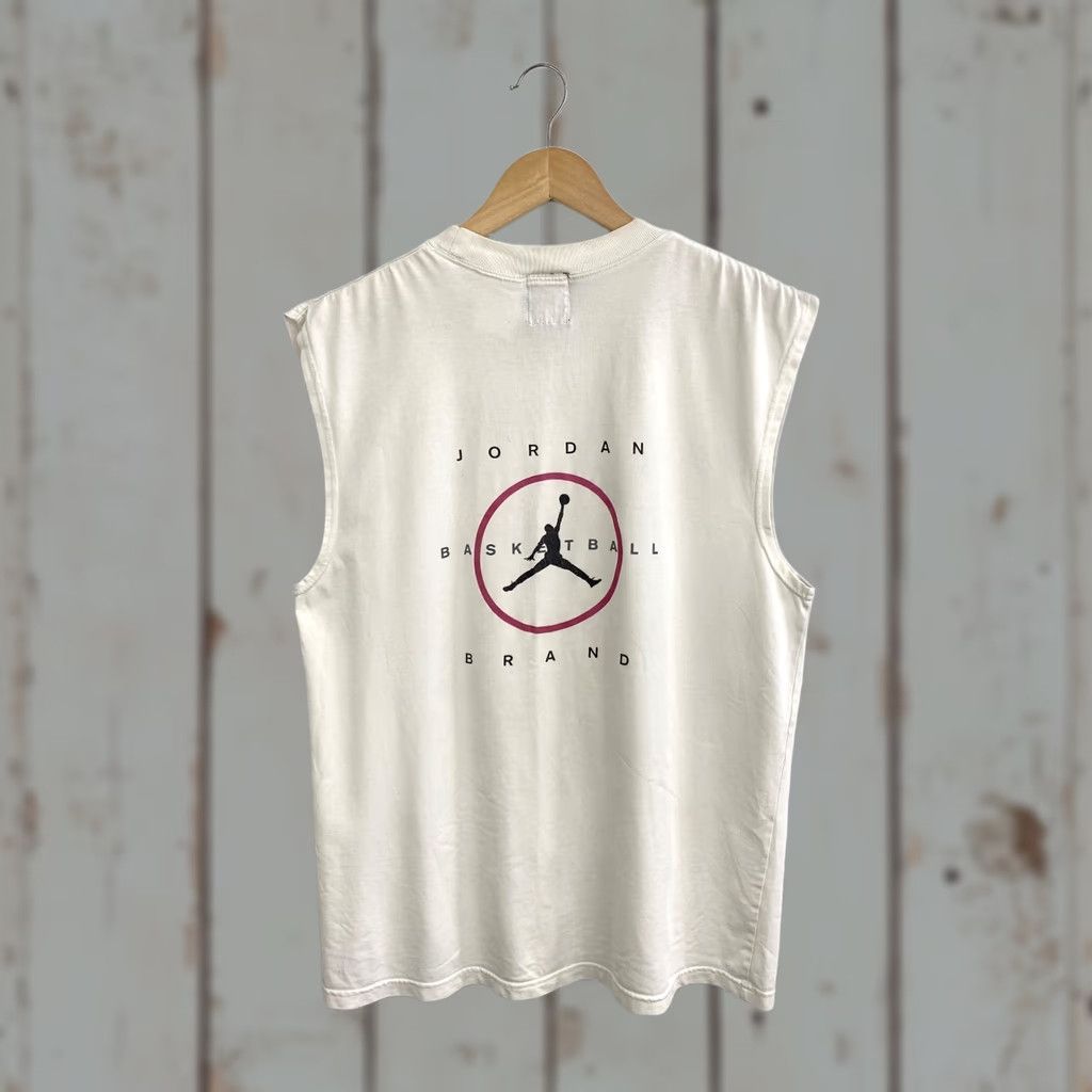 Nike Vintage Nike Jordan t-shirt Mens M White 90s USPS? Size US M / EU 48-50 / 2 - 1 Thumbnail