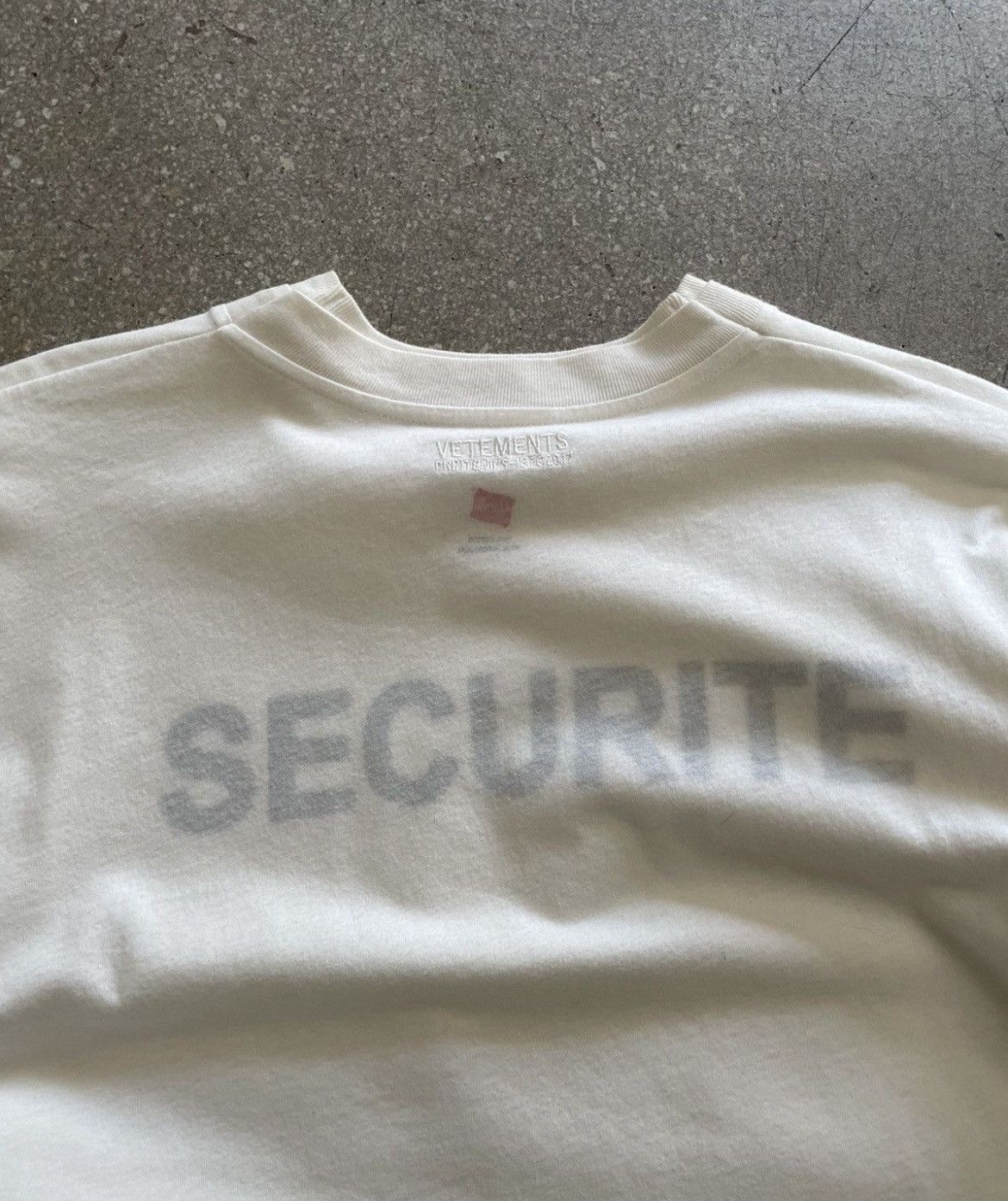 Hanes × Vetements Vetements x Hanes SS17 Securite double layer Securite Tshirt Size US S / EU 44-46 / 1 - 5 Thumbnail