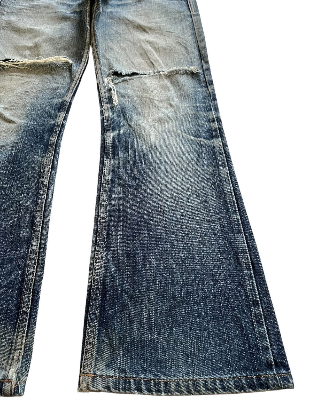 Japanese Brand Vintage Japanese Brand Fade Wash Distressed Flared Jeans Size US 30 / EU 46 - 7 Thumbnail
